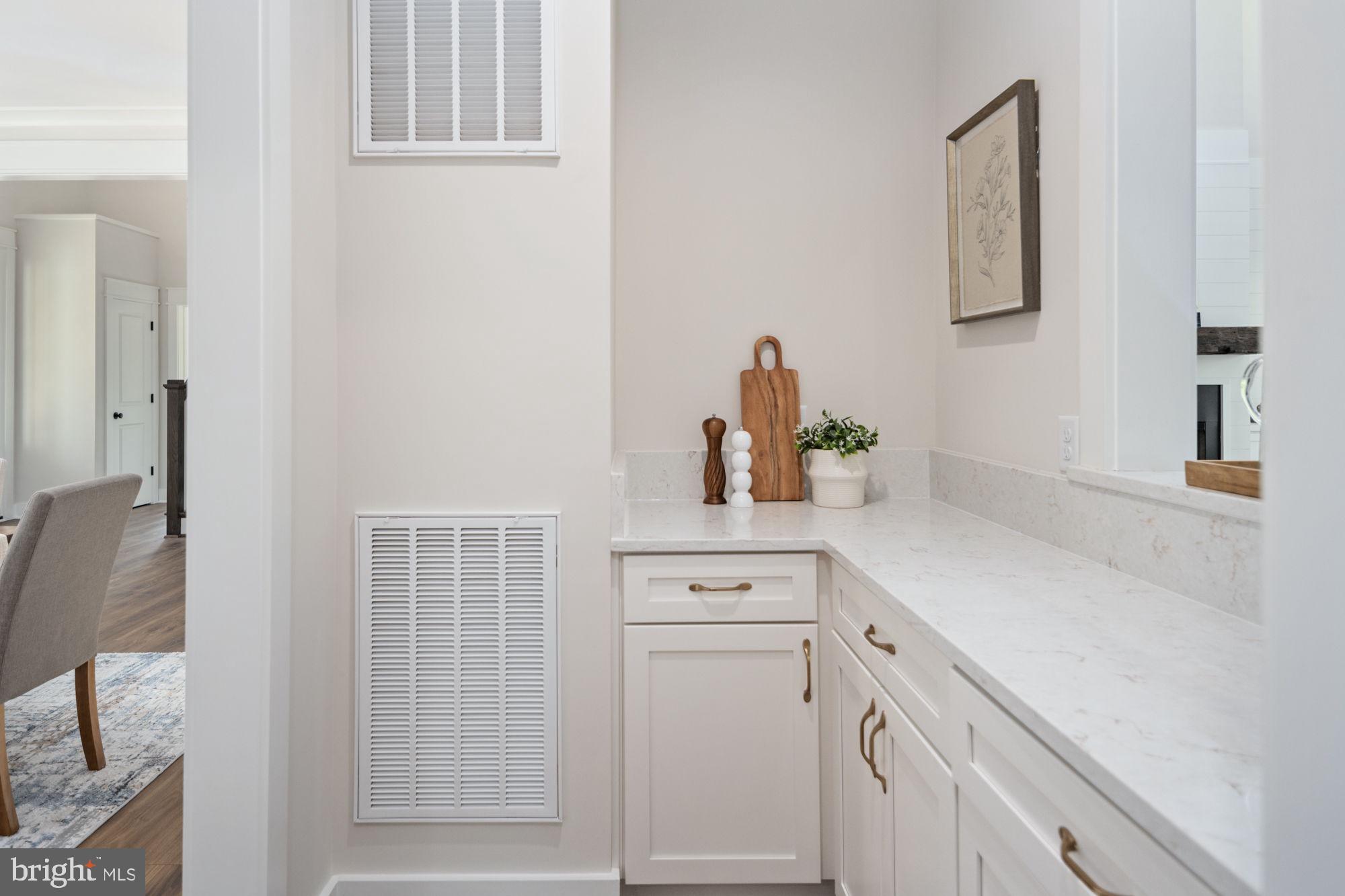 NOAHS LANDING - Residential