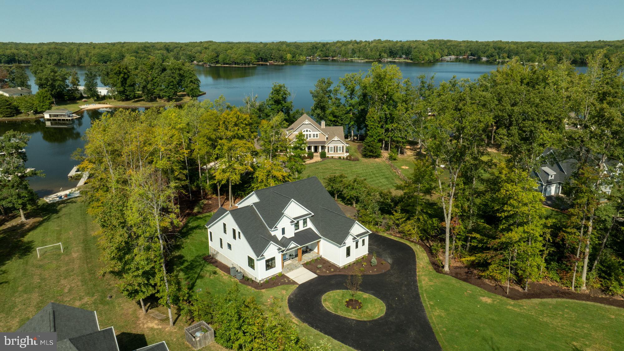 NOAHS LANDING - Residential