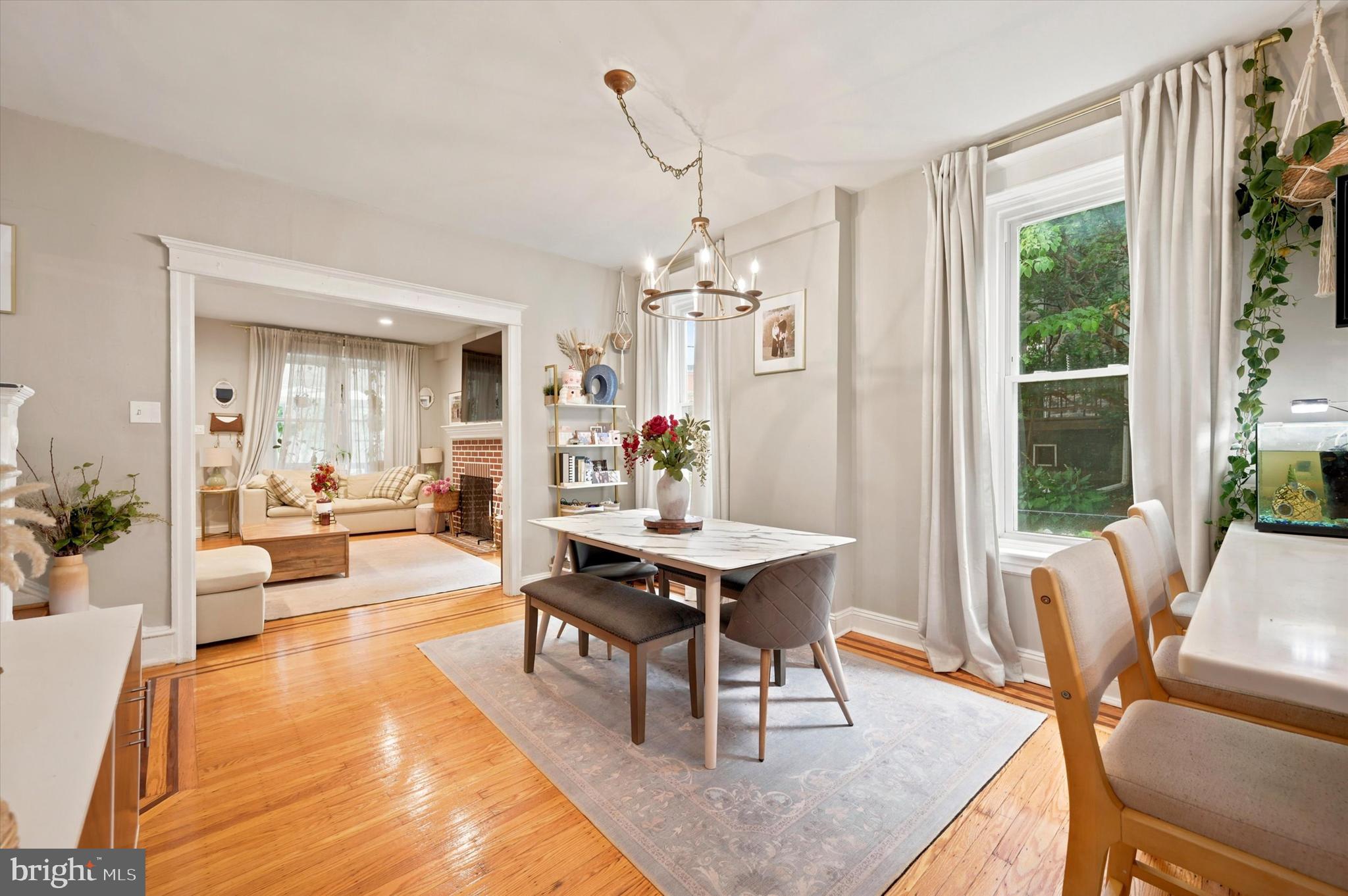 ROXBOROUGH - Residential