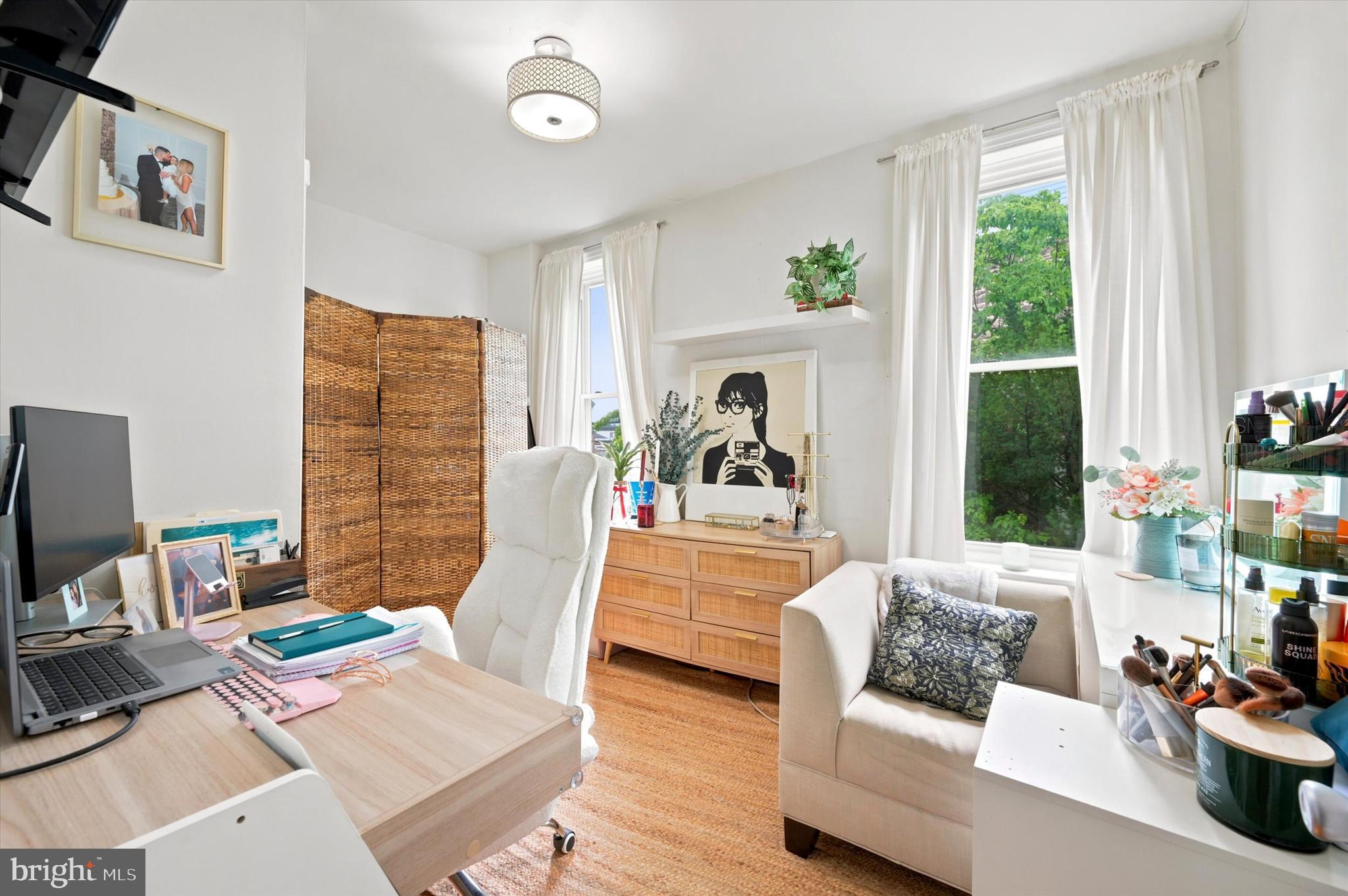ROXBOROUGH - Residential