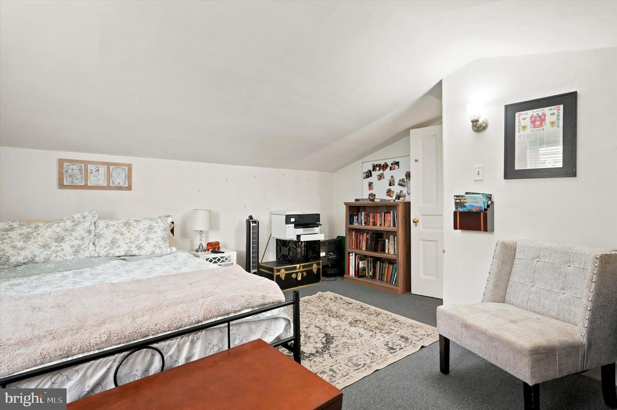 ROXBOROUGH - Residential