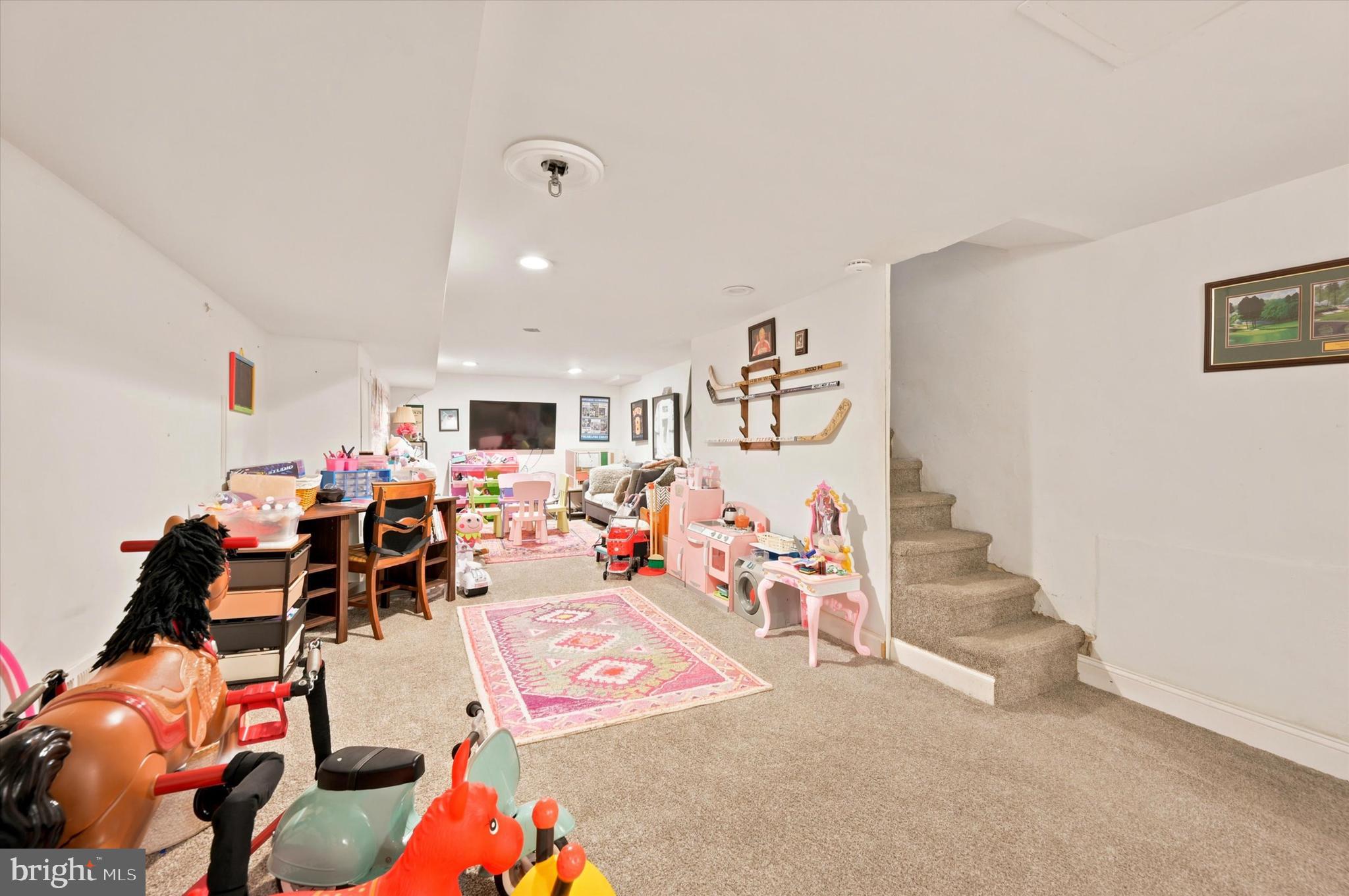 ROXBOROUGH - Residential