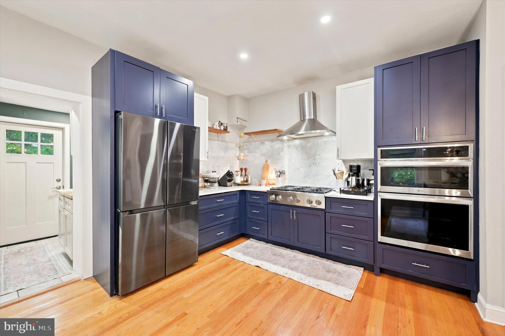 ROXBOROUGH - Residential