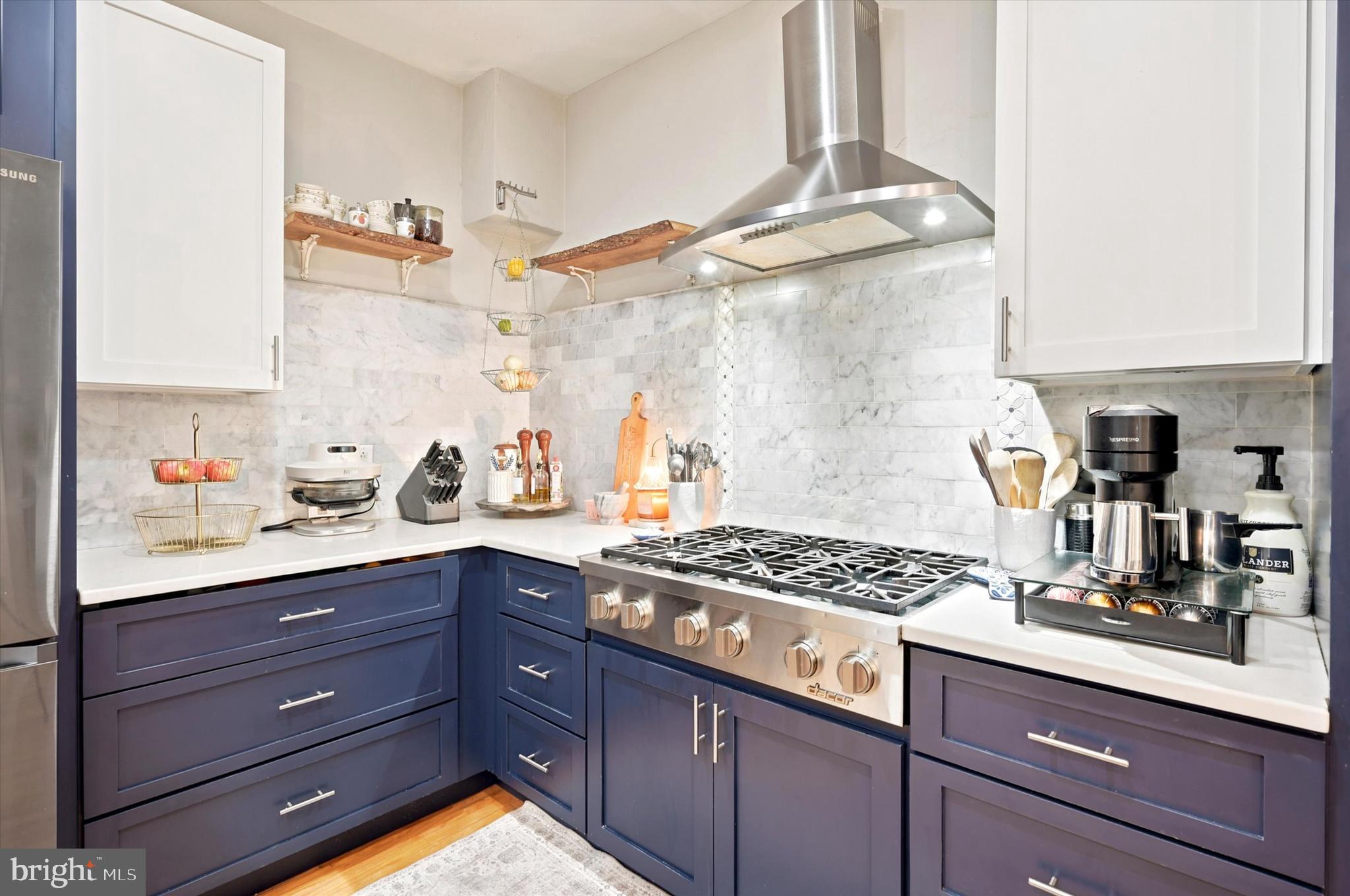 ROXBOROUGH - Residential