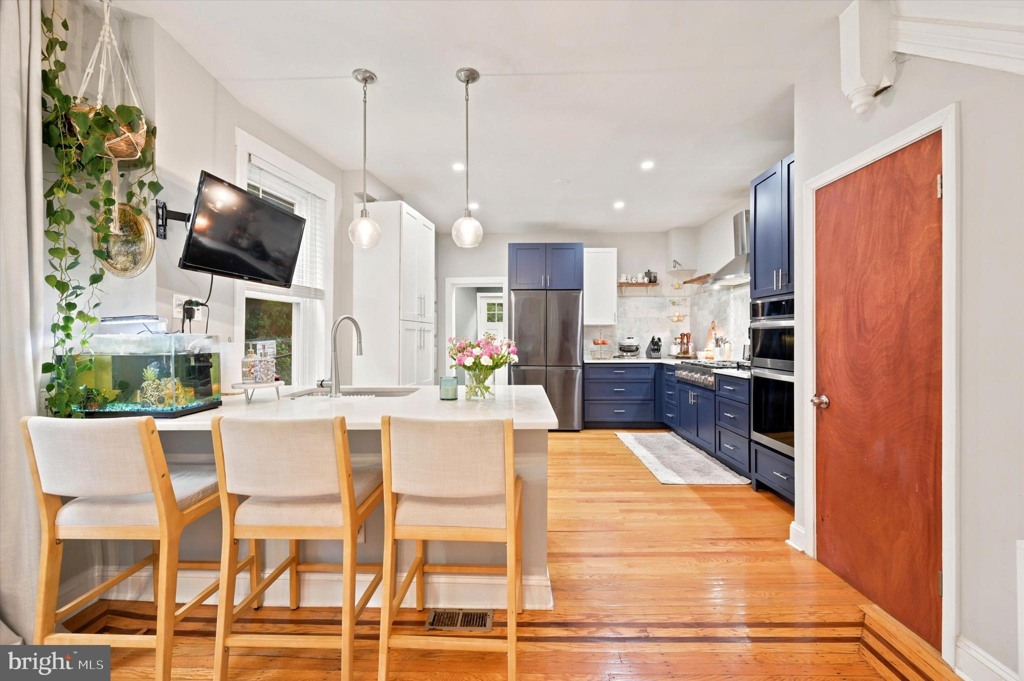 ROXBOROUGH - Residential