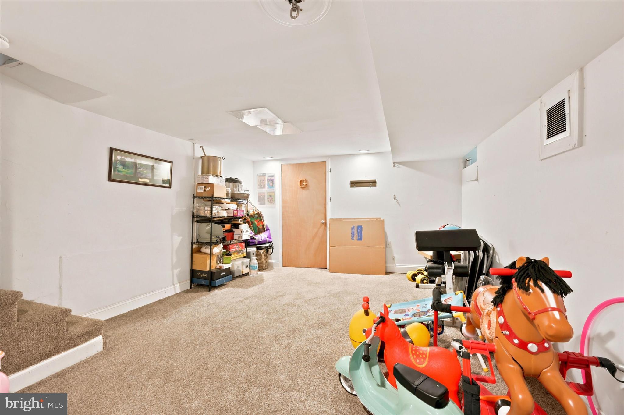ROXBOROUGH - Residential