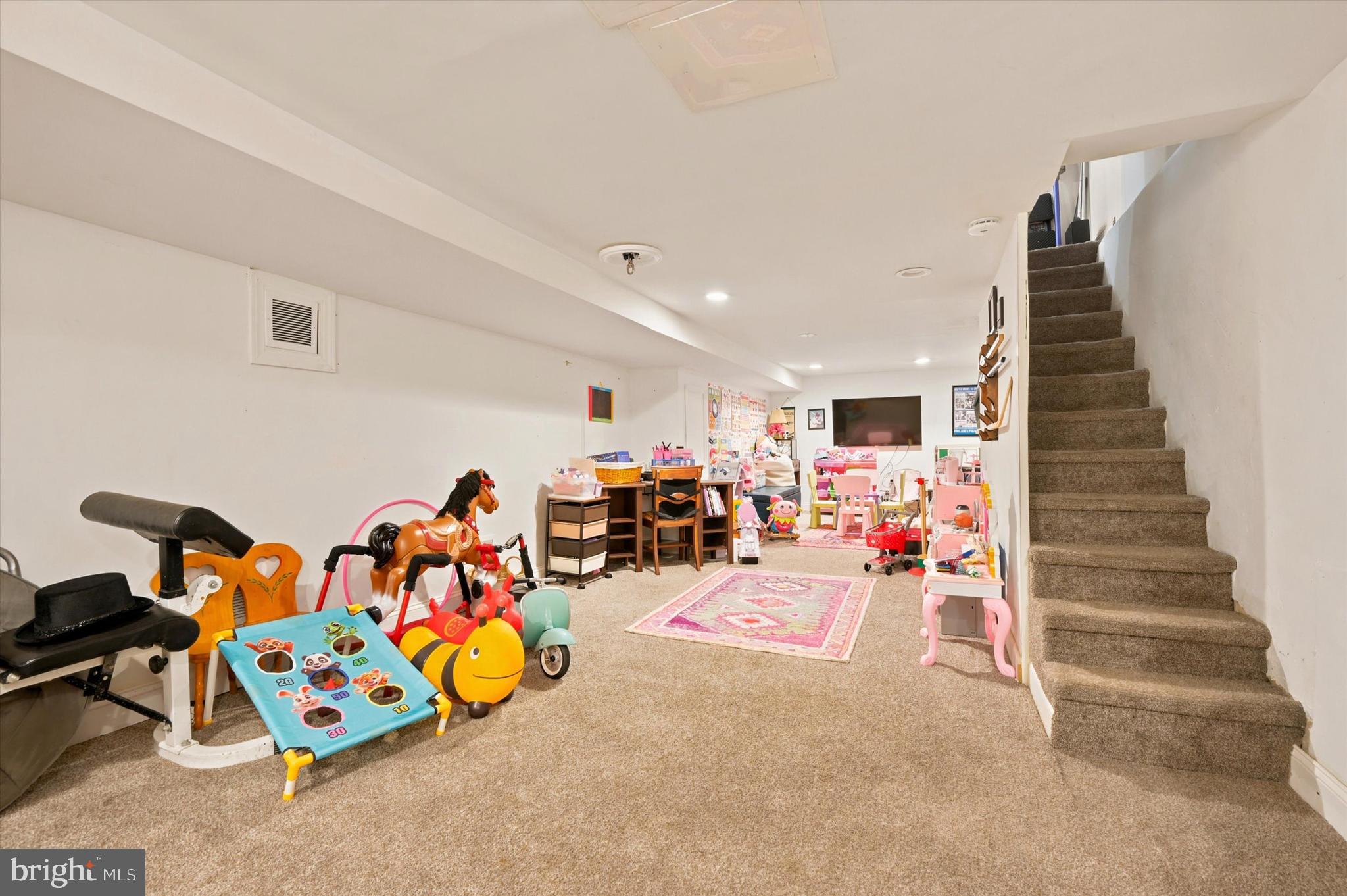 ROXBOROUGH - Residential
