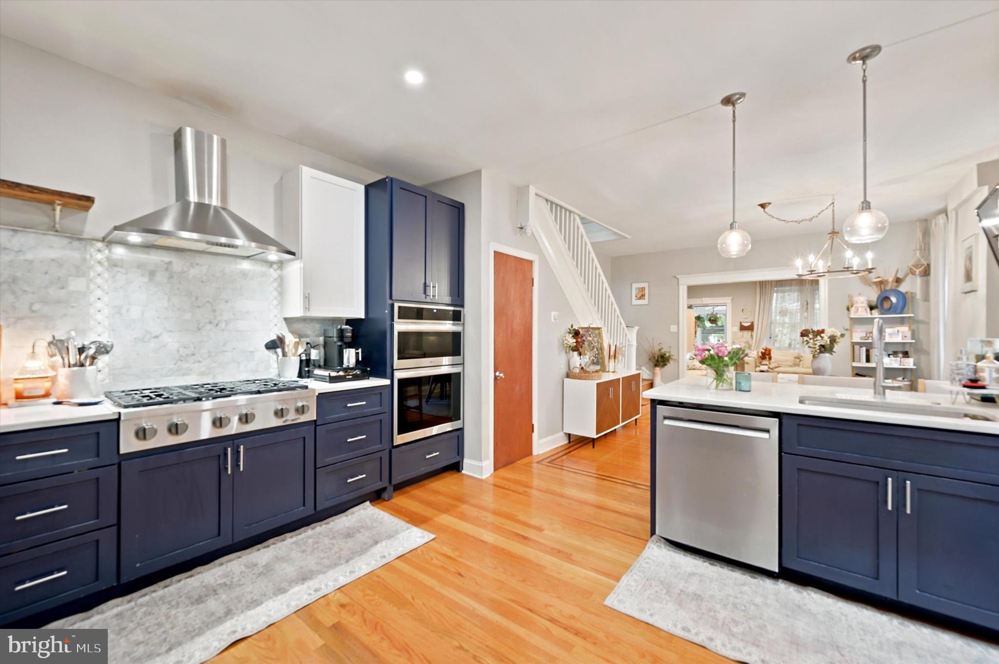 ROXBOROUGH - Residential