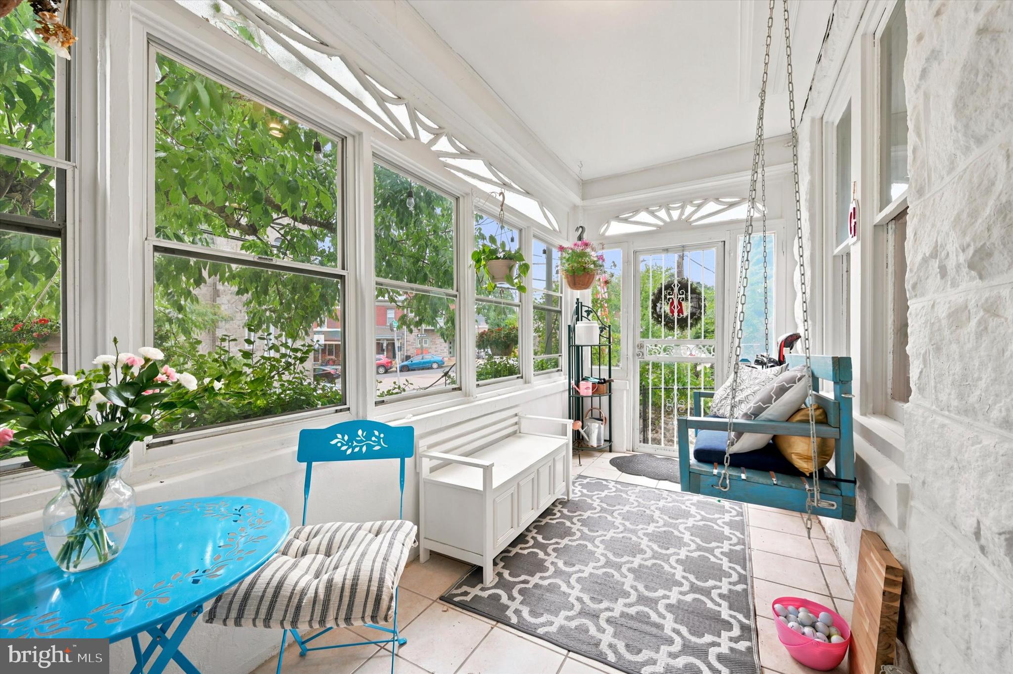 ROXBOROUGH - Residential
