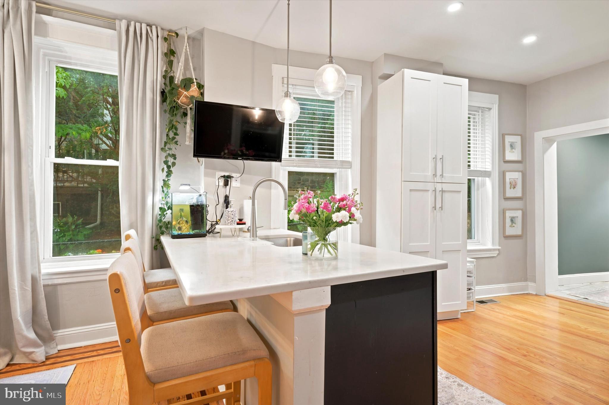 ROXBOROUGH - Residential