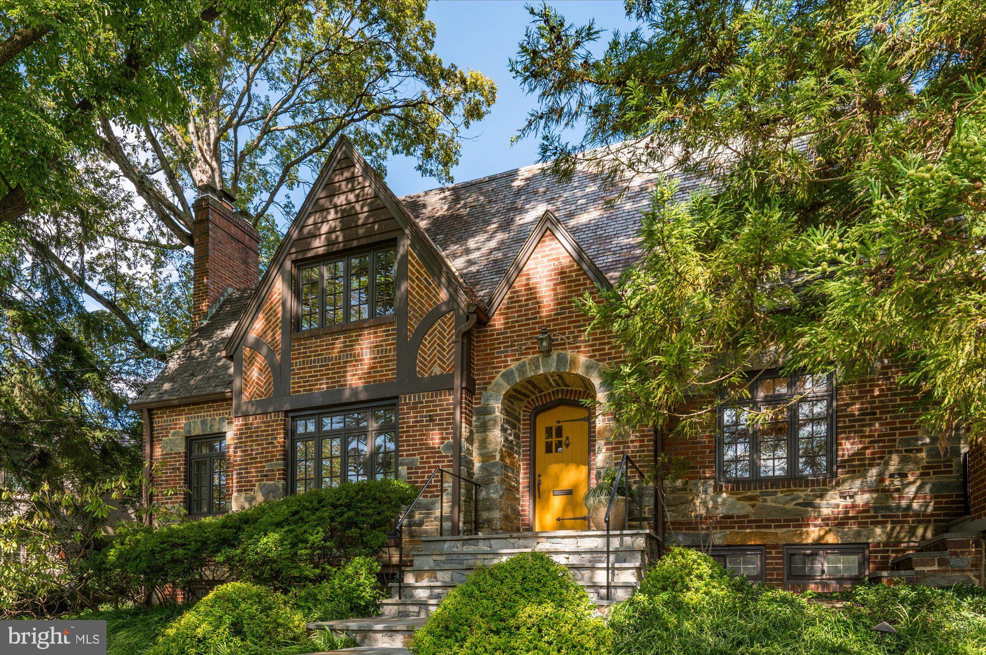 COUNTRY CLUB HILLS - Residential