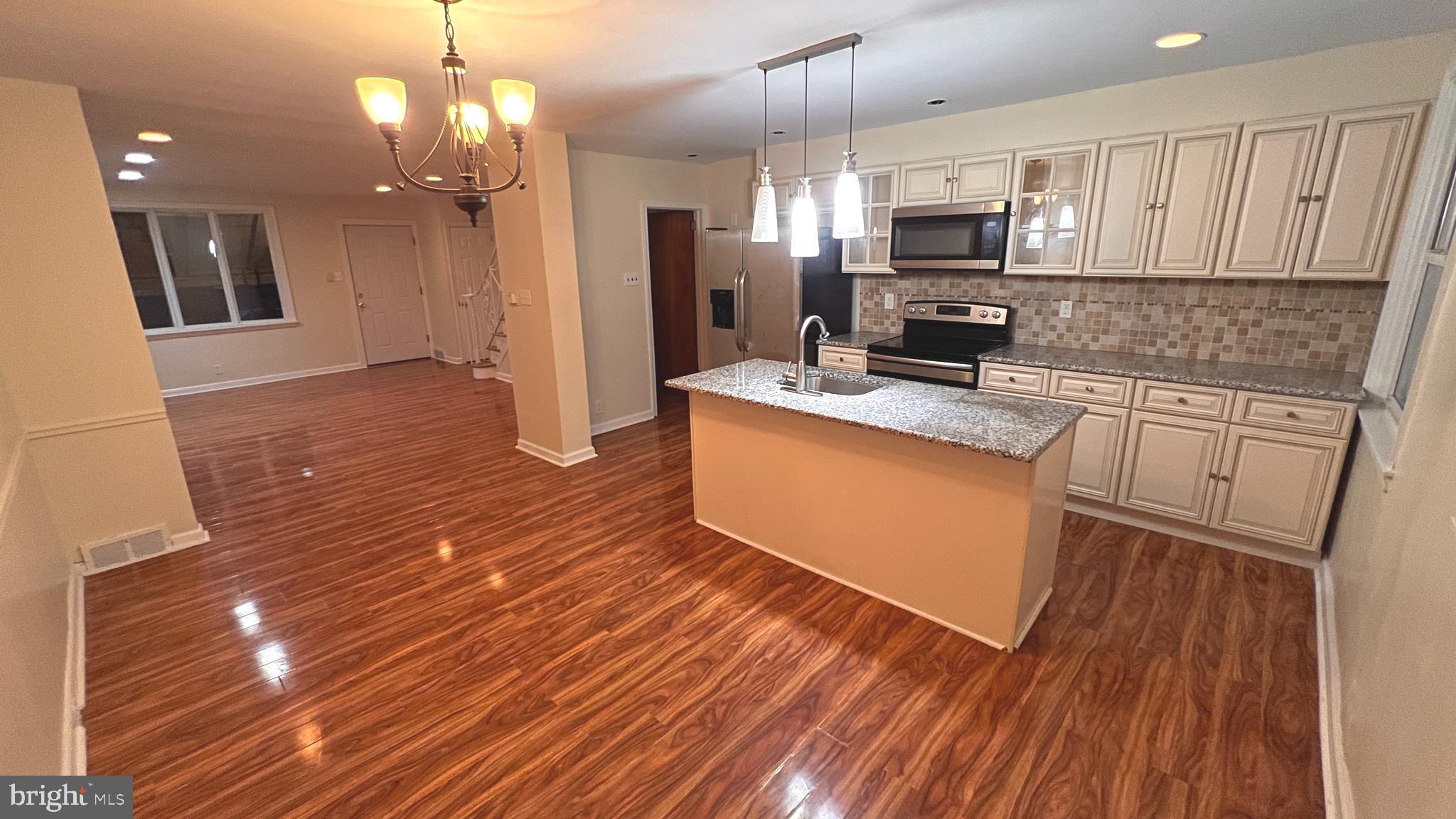 HOLMESBURG - Residential