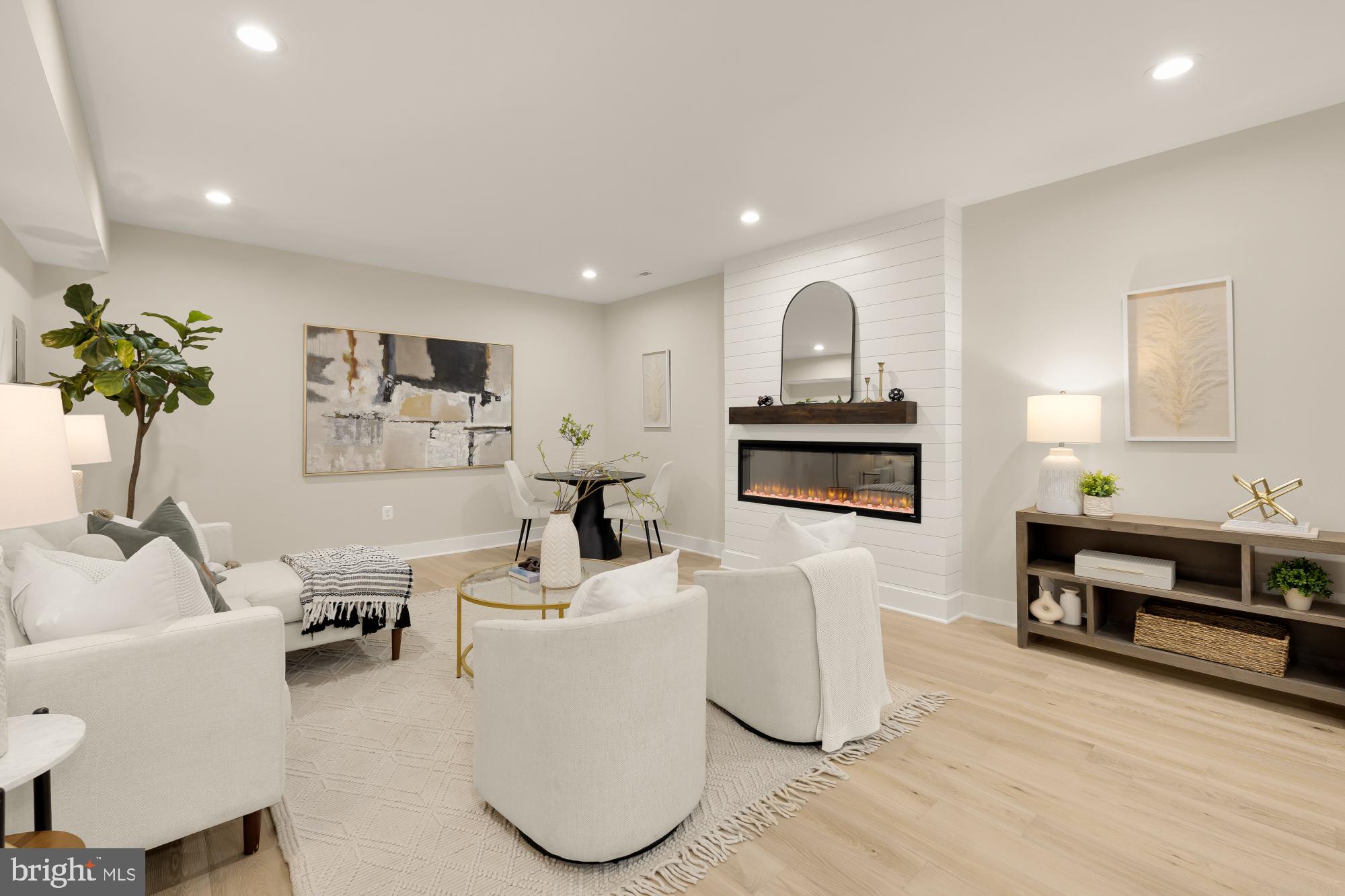 DEL RAY - Residential
