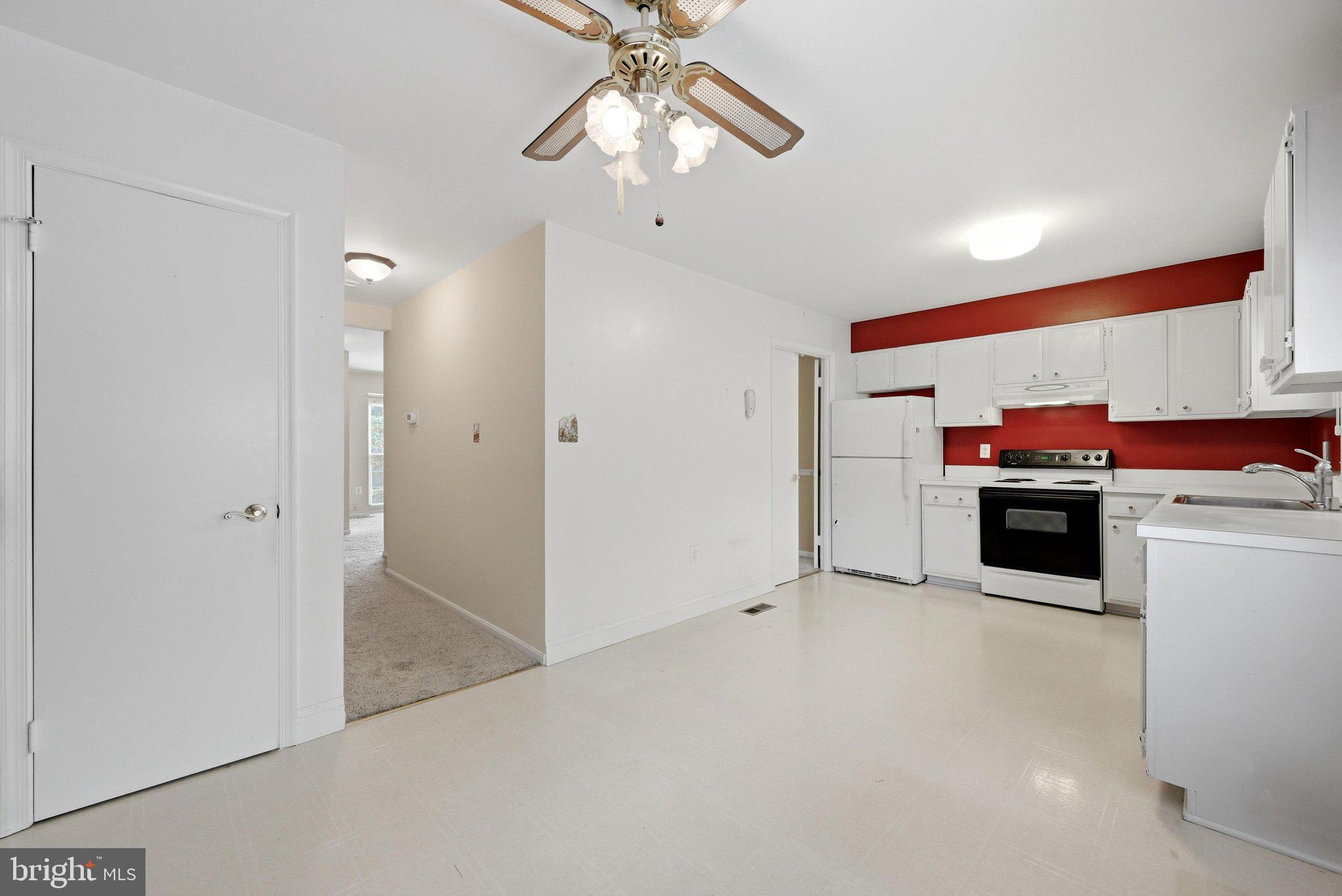 LAKEPOINTE - Residential