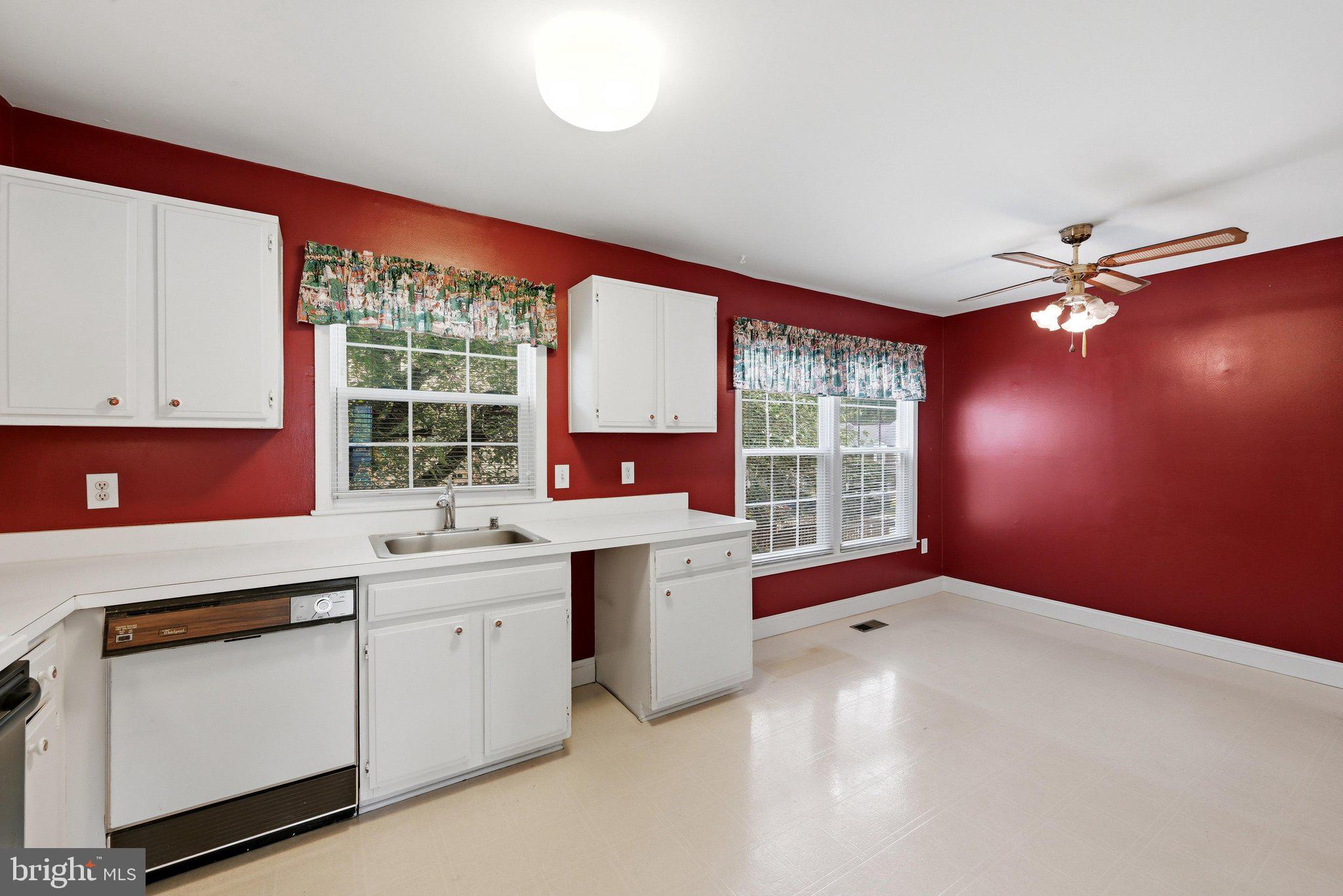 LAKEPOINTE - Residential