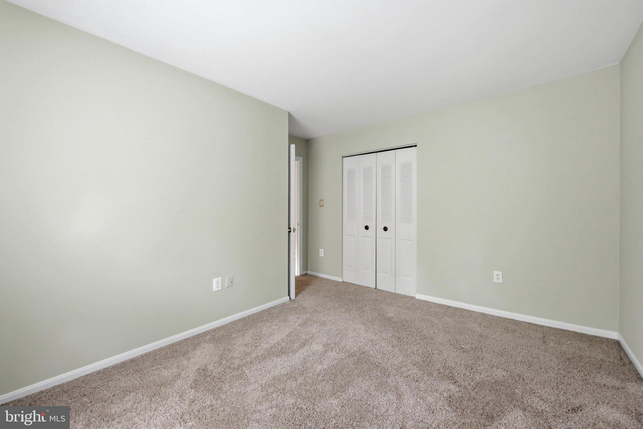 LAKEPOINTE - Residential