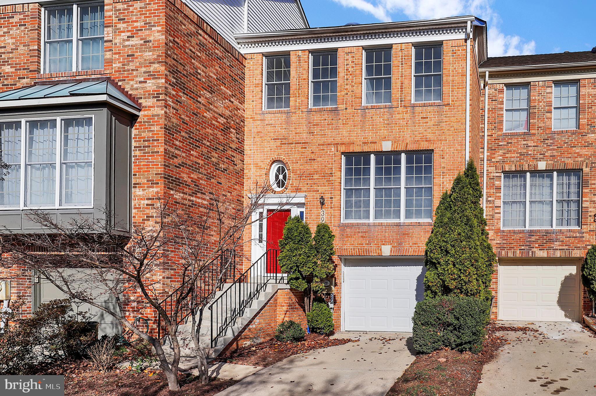 **REDUCED**This beautiful and spacious interior townhome offers three levels of comfortable living with easy-to-maintain flooring and an abundance of natural light throughout. The open kitchen features stainless steel appliances, a double oven, and plenty of cabinet space, with direct access to the back deck—perfect for summer BBQs and outdoor entertaining.
The main level includes a convenient half bath, while the upper level boasts three generously sized bedrooms and two full baths. The primary suite offers a double vanity, a stand-up shower, and a separate soaking tub for added comfort.
The lower level provides a versatile space ideal for relaxing or entertaining, along with a dedicated laundry room and access to the fenced-in backyard. Additional highlights include a one-car garage and ample space to make this home your own.  Motivated Seller!
