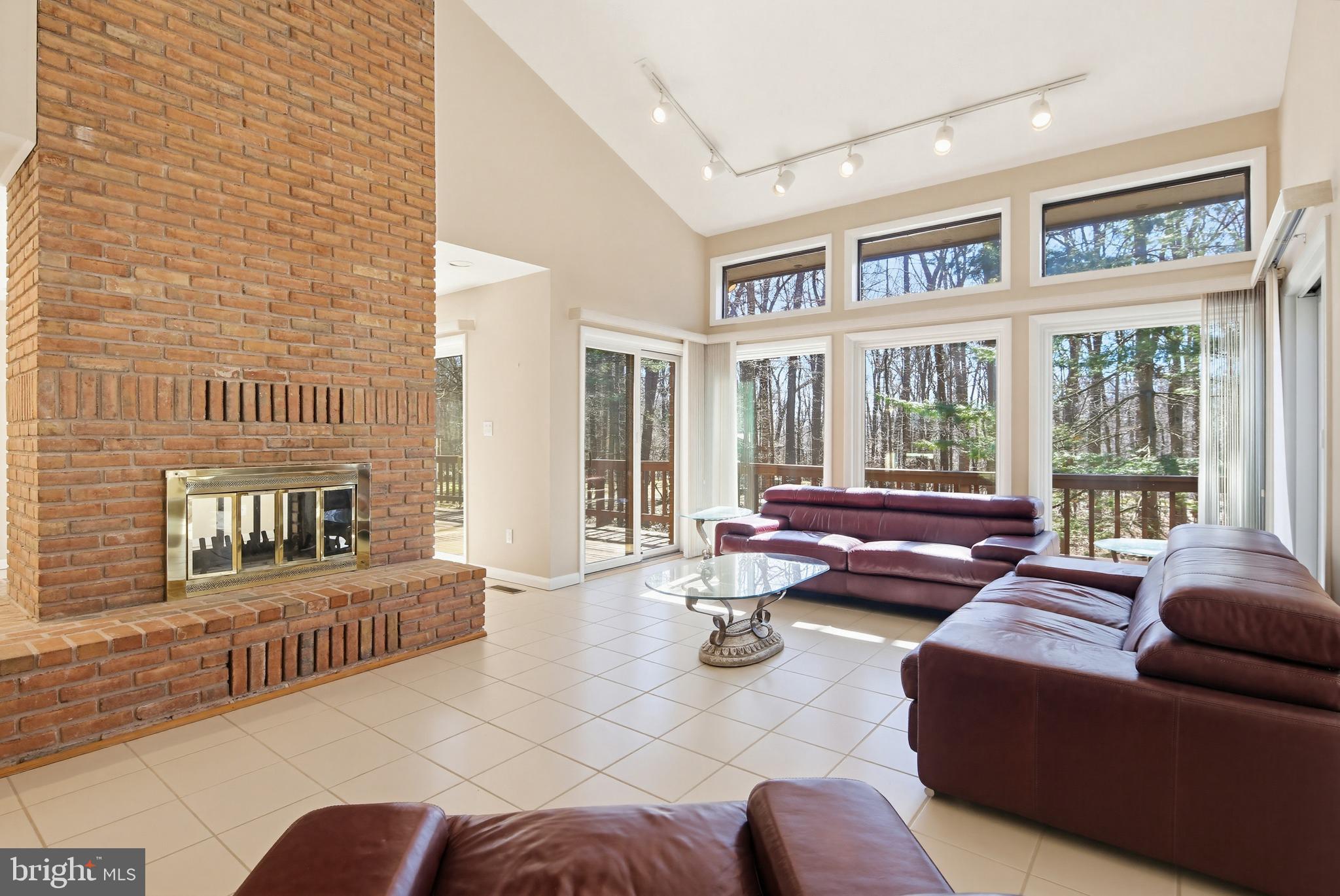 WORTHINGTON VALLEY ESTATES - Residential