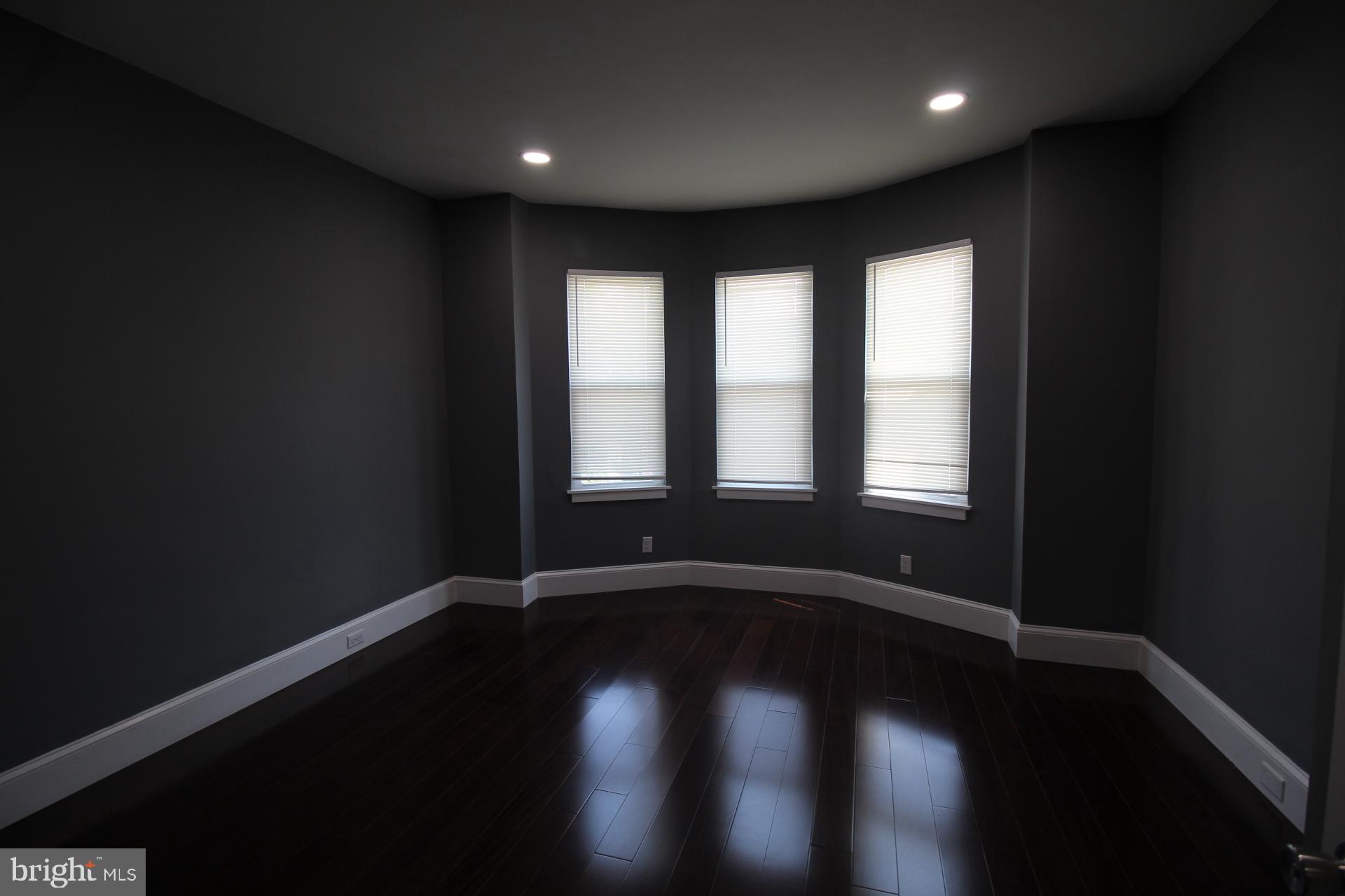 PORT RICHMOND - Residential
