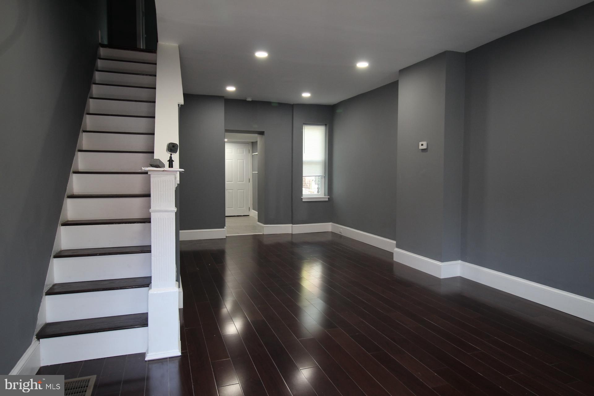 PORT RICHMOND - Residential