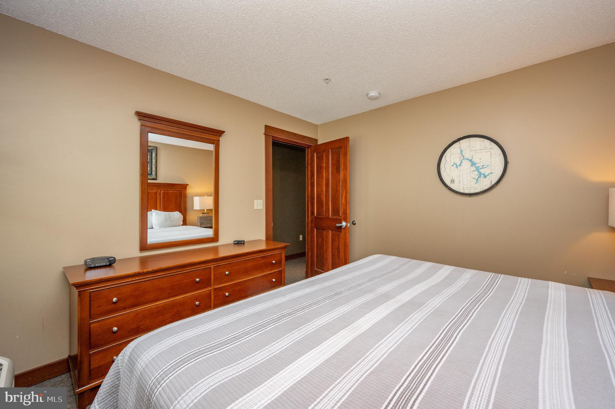 SILVER TREE SUITES - Residential