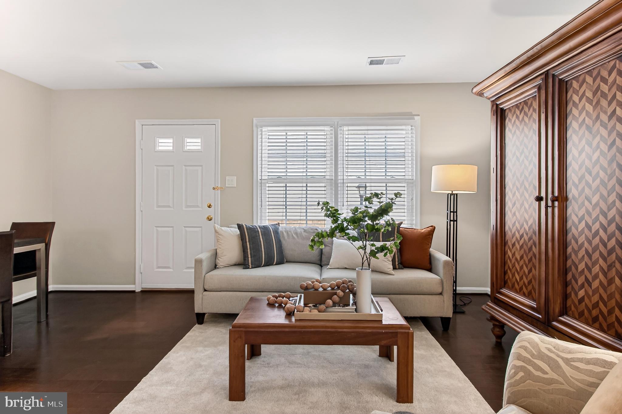 BEDFORD PARK - Residential