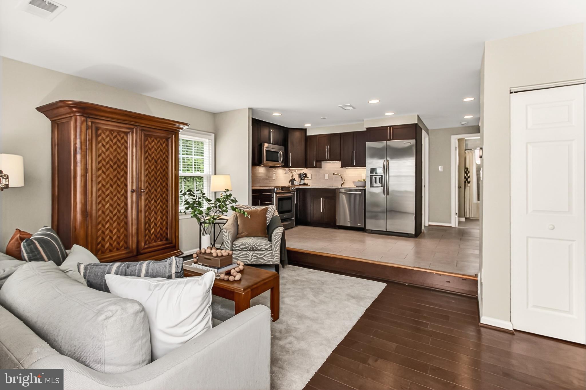 BEDFORD PARK - Residential