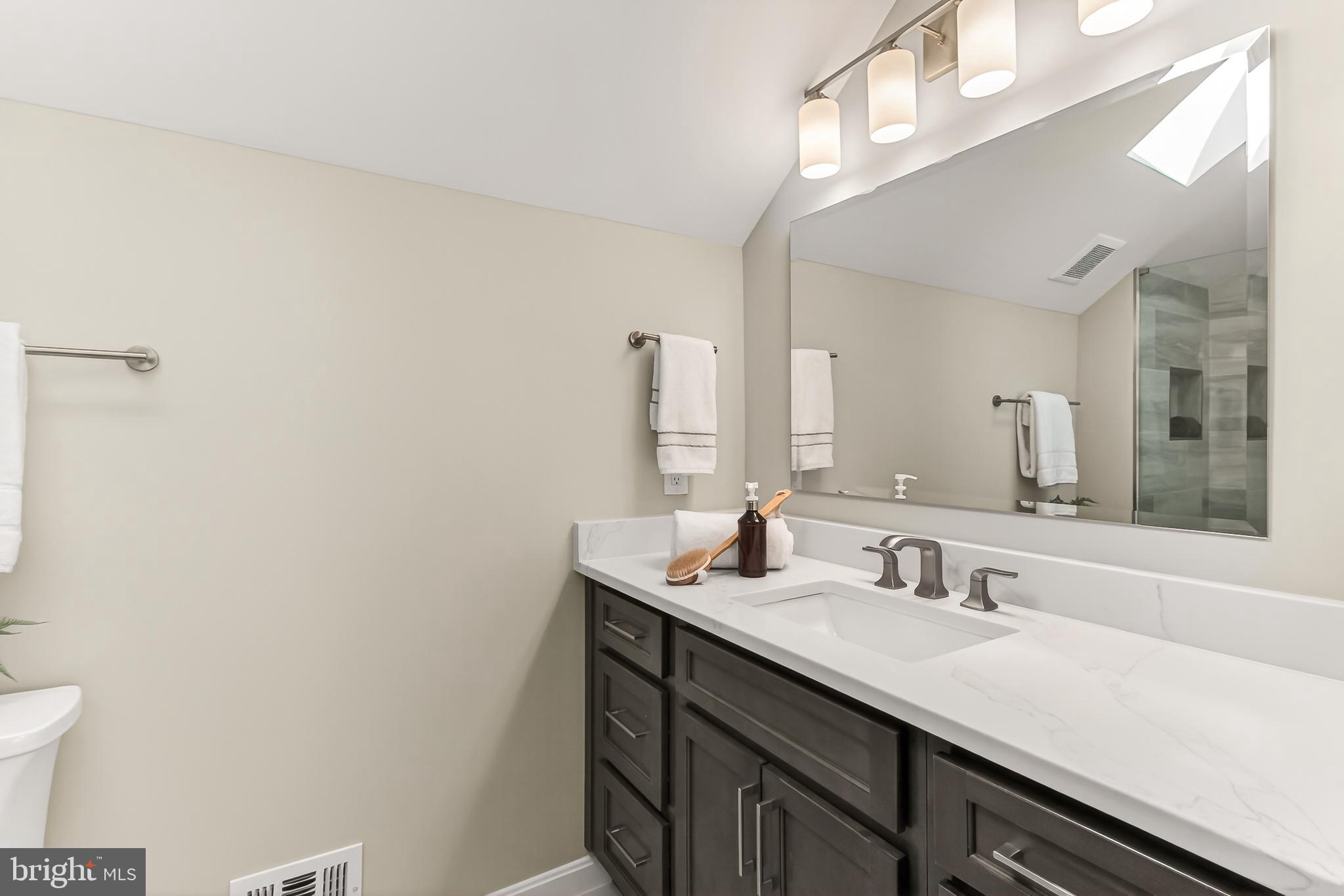 BEDFORD PARK - Residential