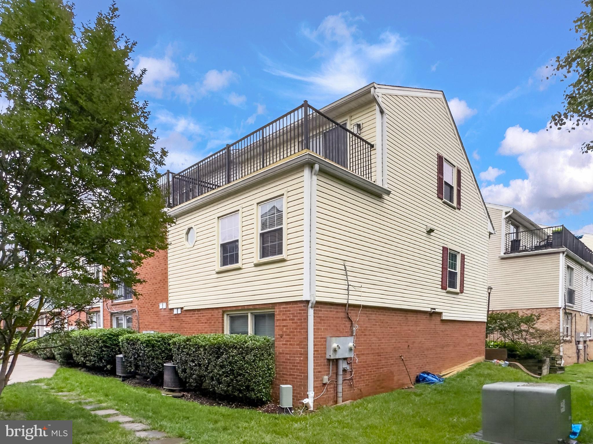 BEDFORD PARK - Residential