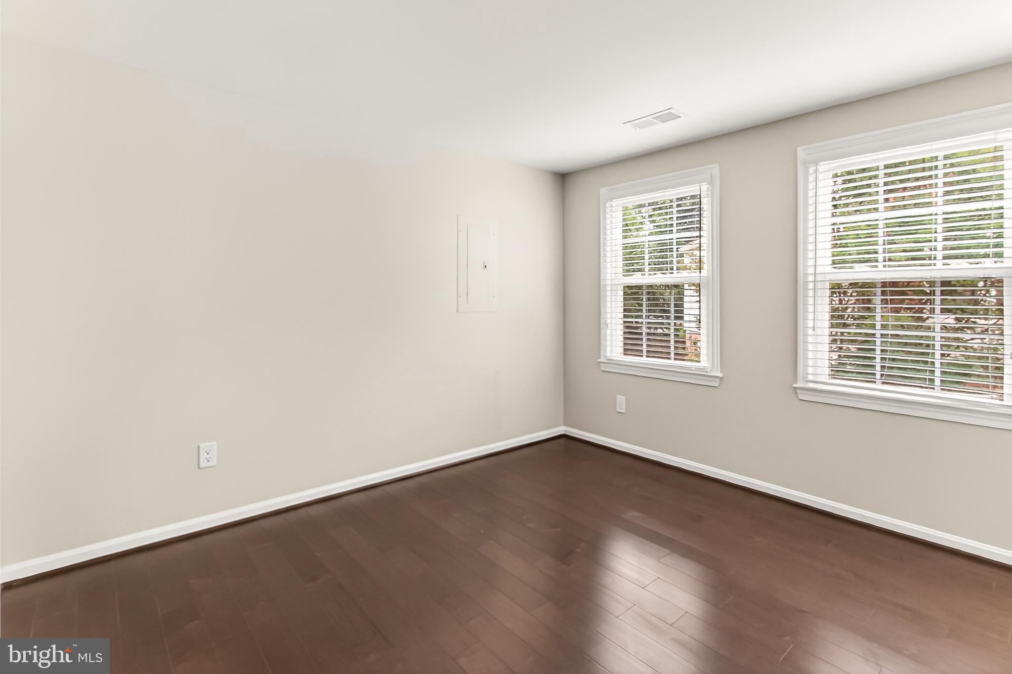 BEDFORD PARK - Residential