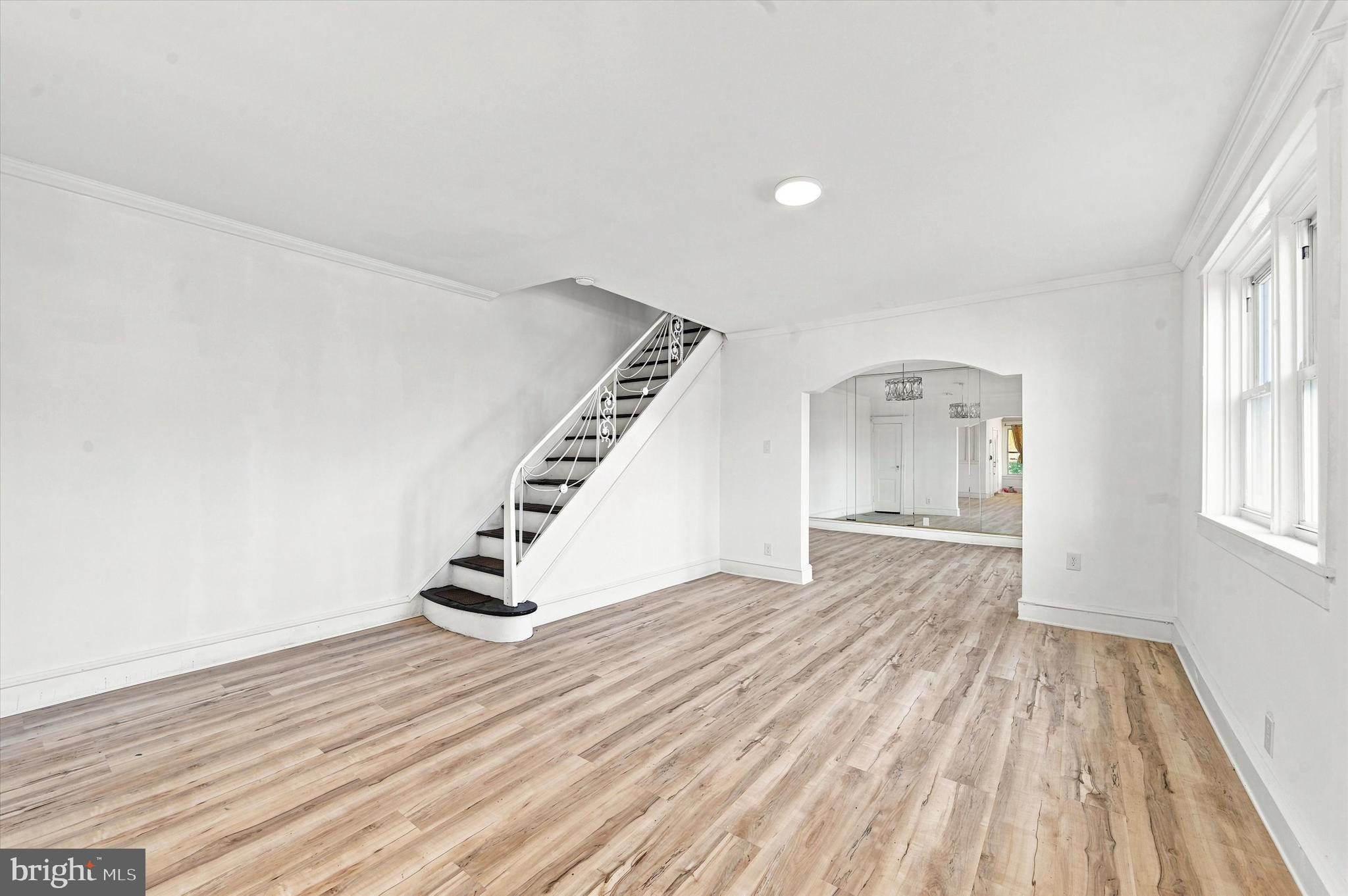 OXFORD CIRCLE - Residential