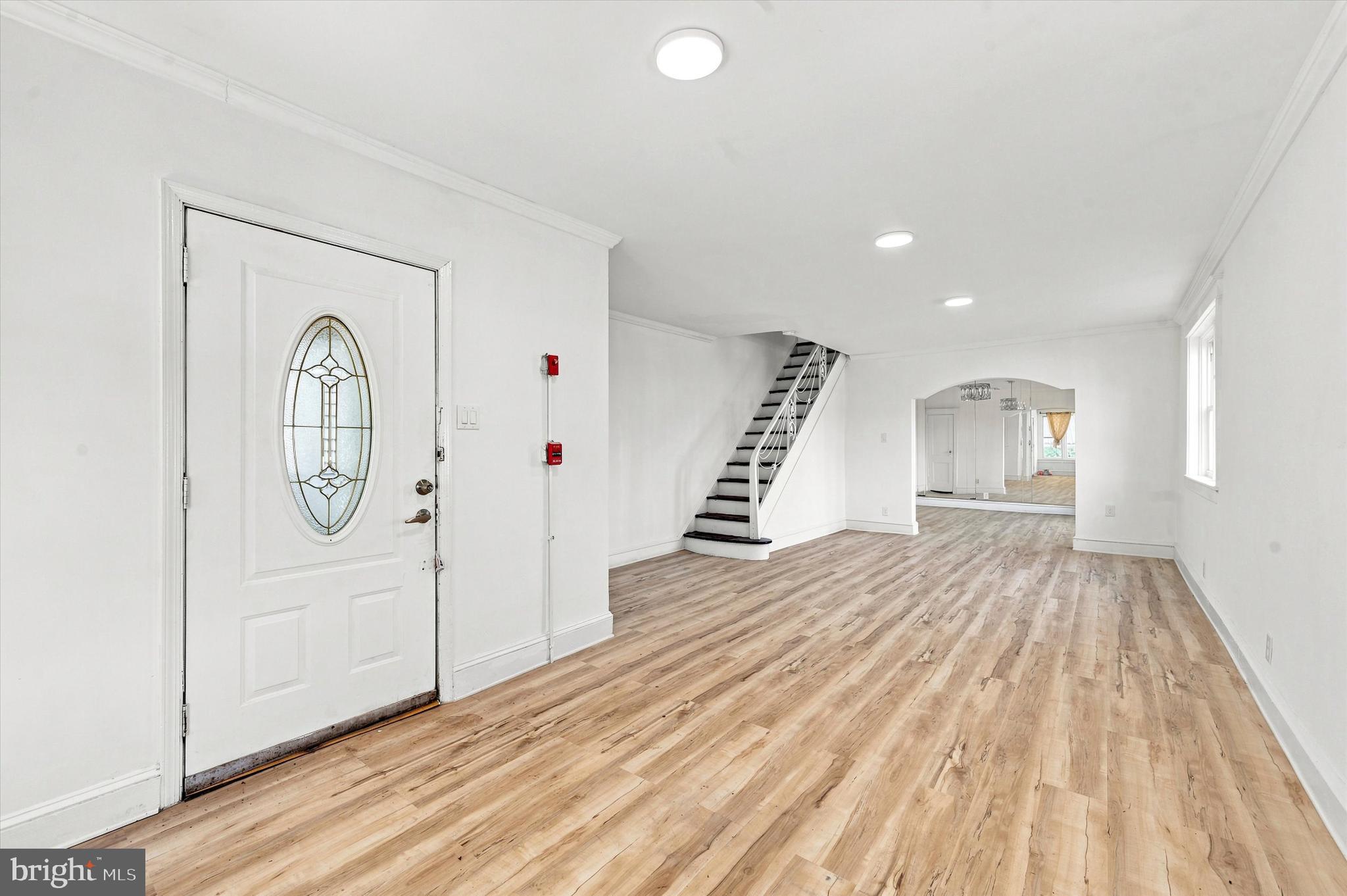 OXFORD CIRCLE - Residential