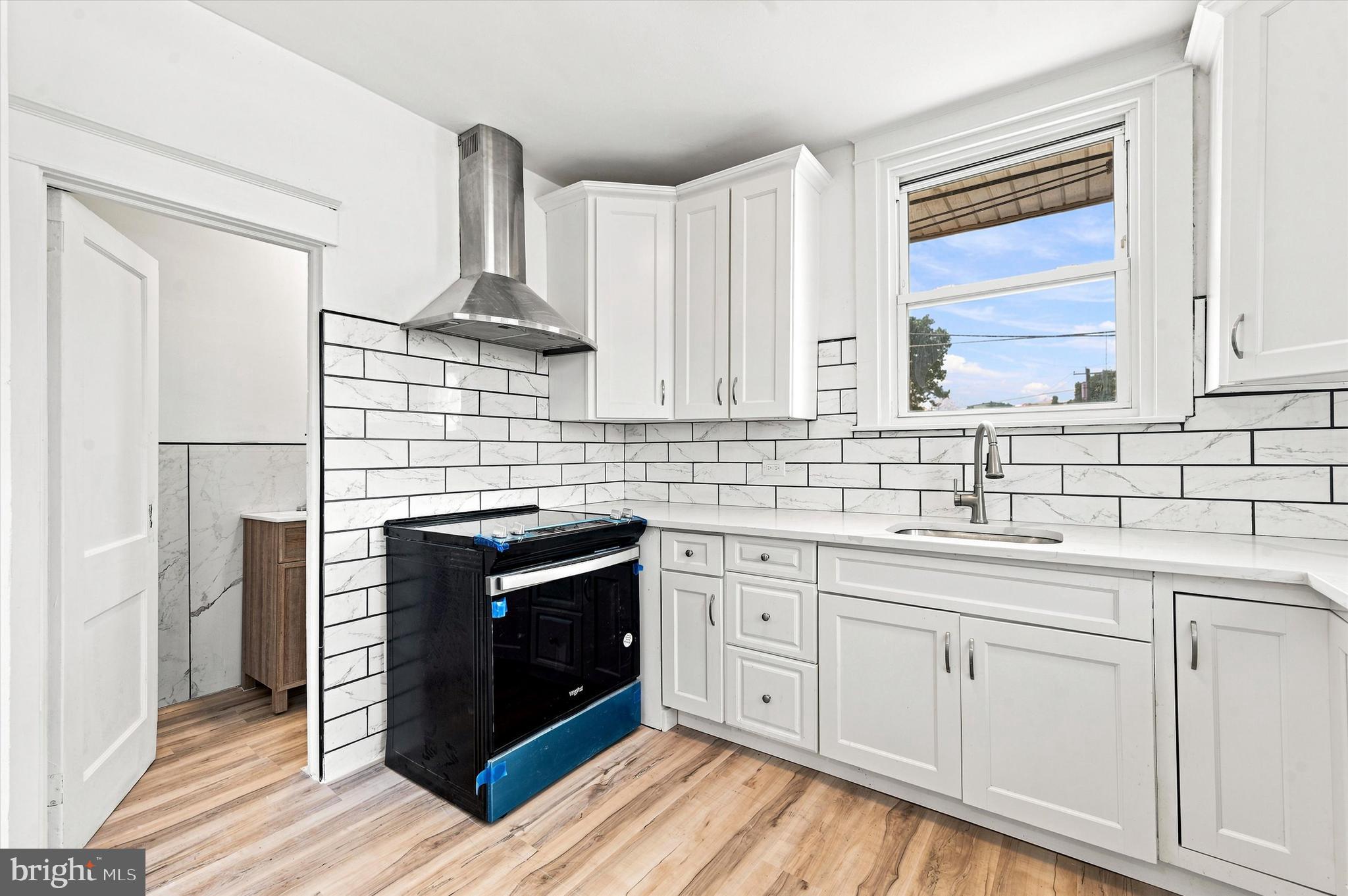OXFORD CIRCLE - Residential