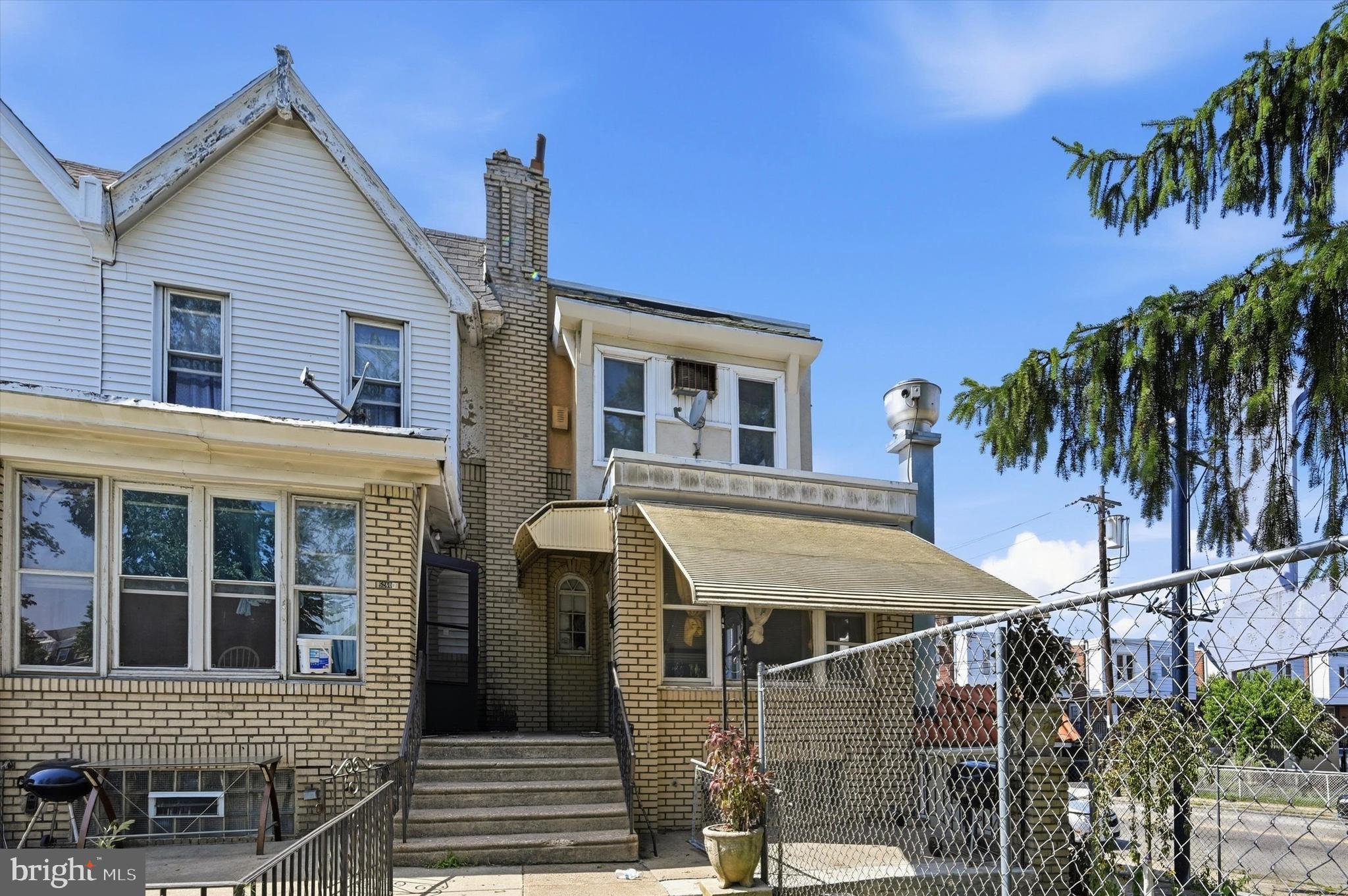 OXFORD CIRCLE - Residential
