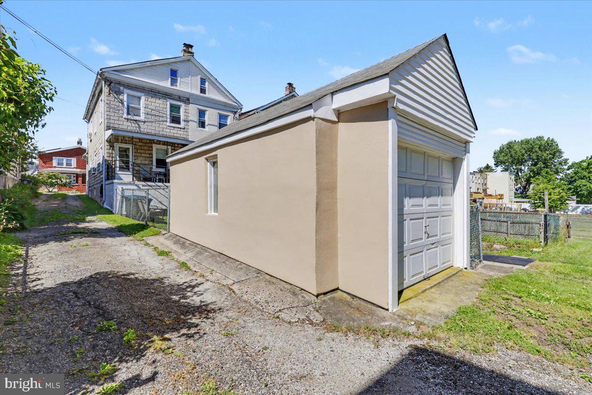 CONSHOHOCKEN - Residential