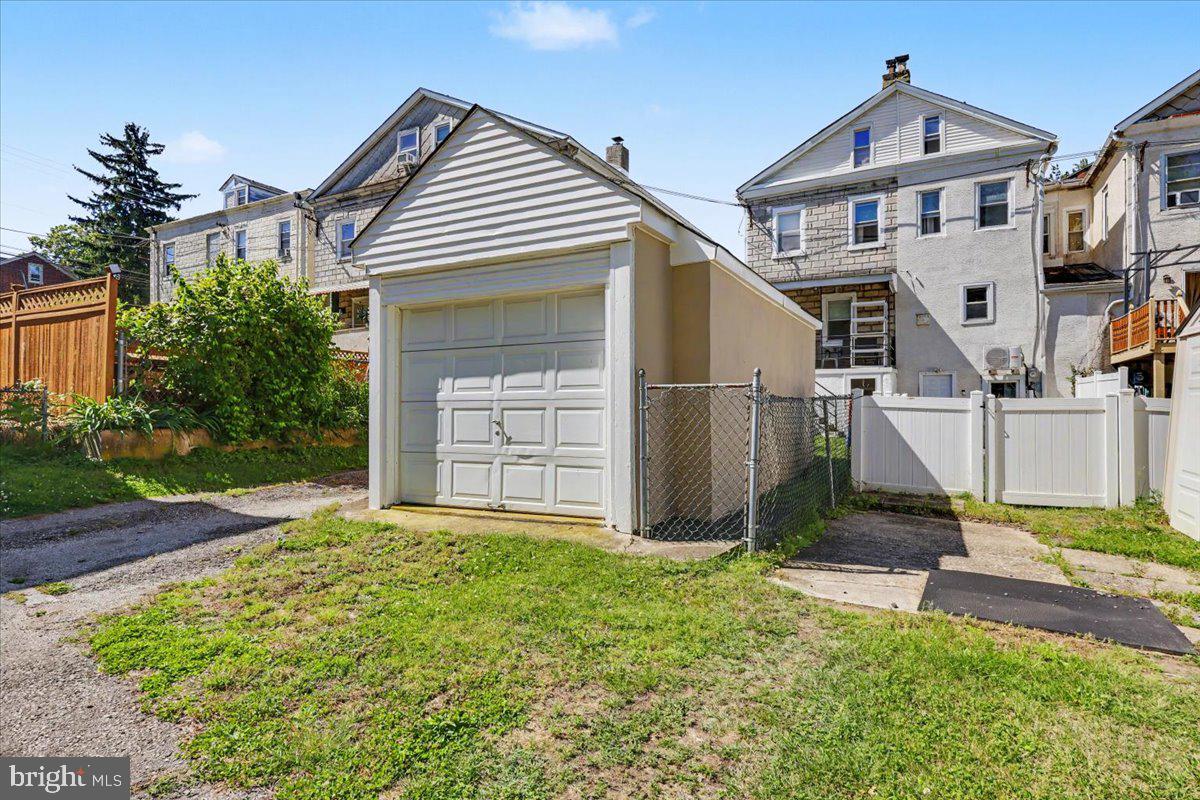 CONSHOHOCKEN - Residential
