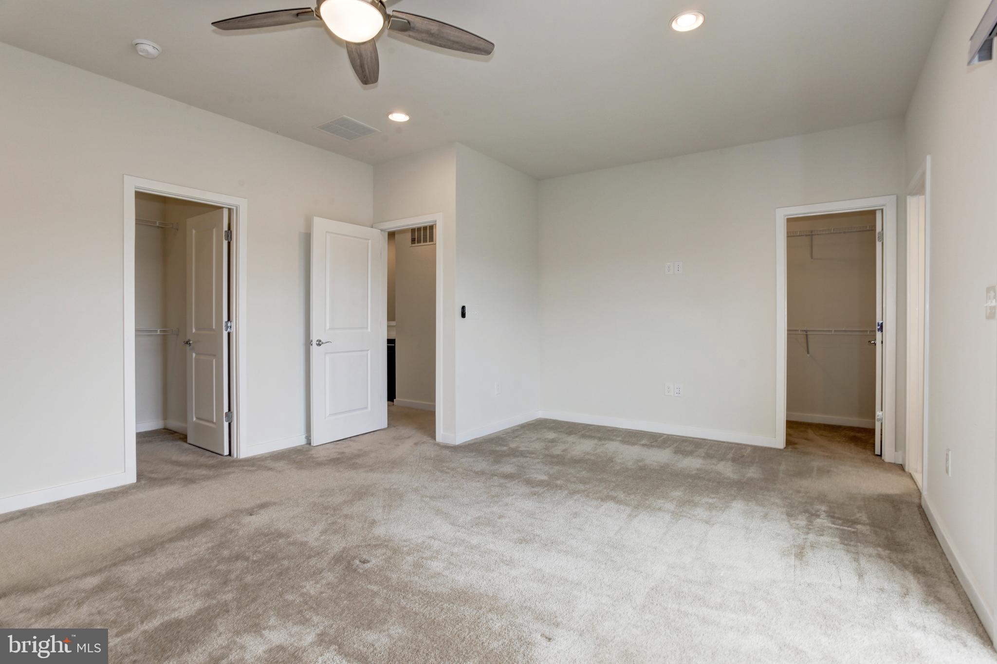 RIVER CREST - Residential Lease