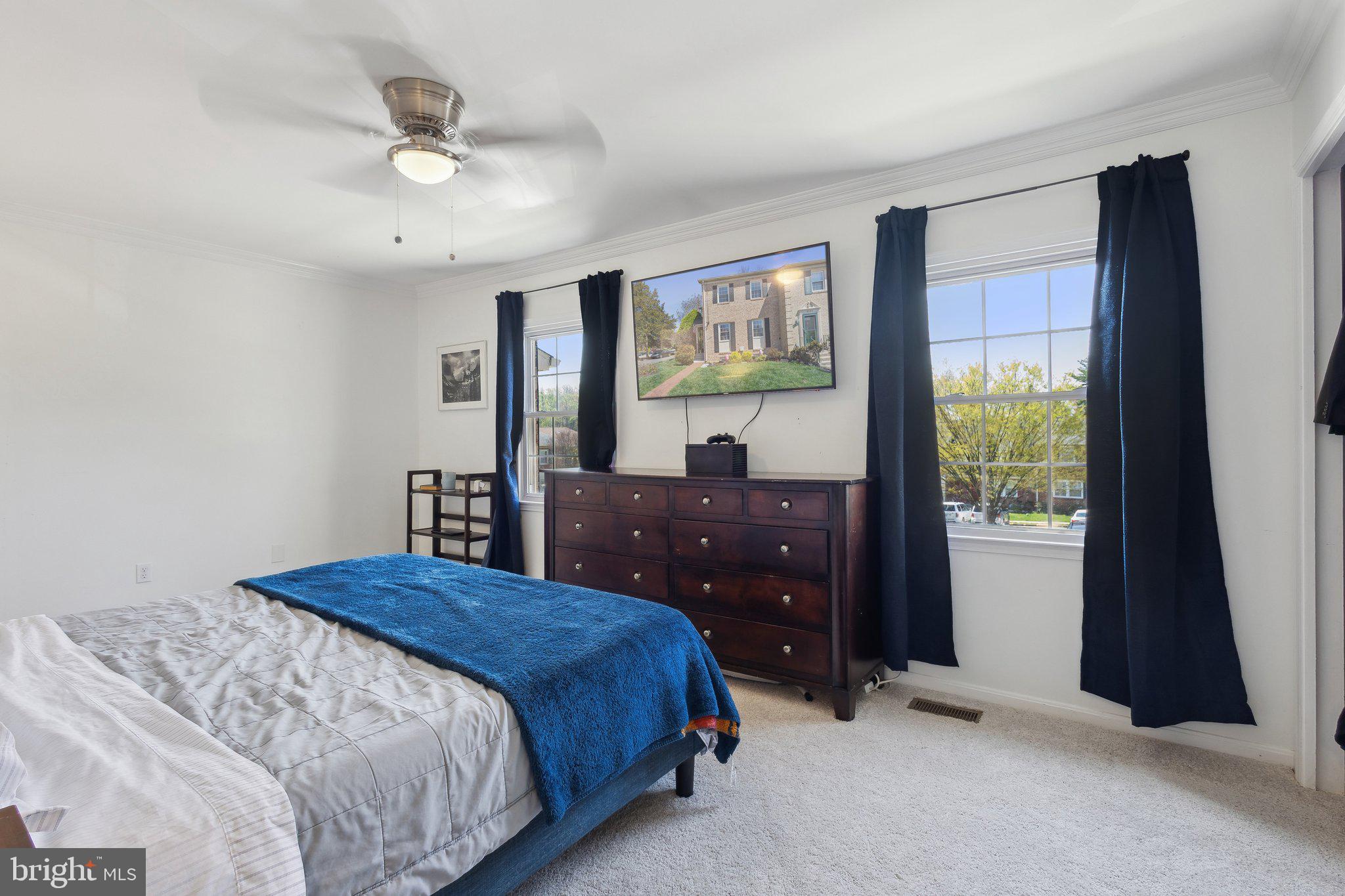 ROYAL COURT - Residential
