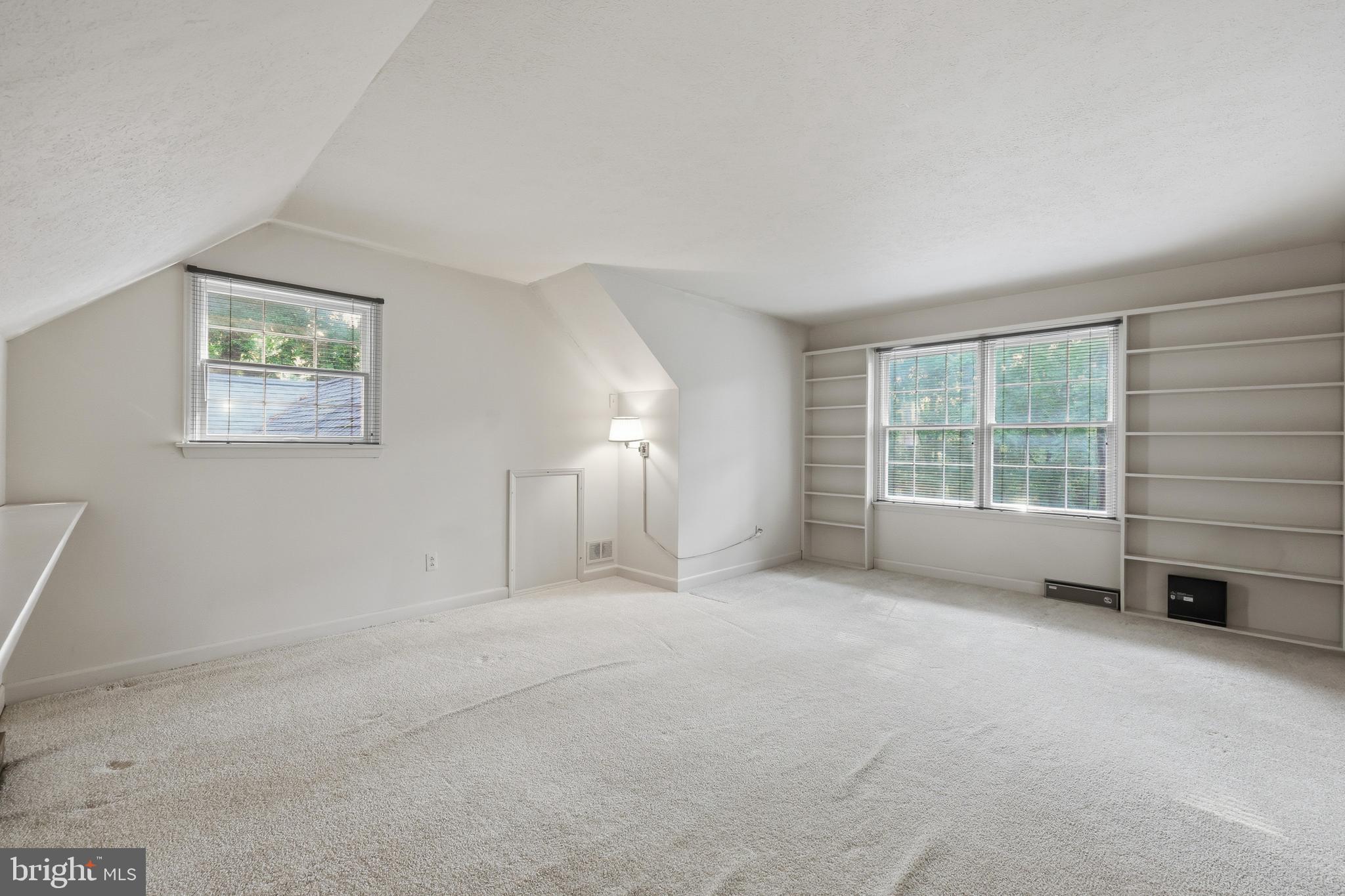 WOODBRIER MANOR - Residential