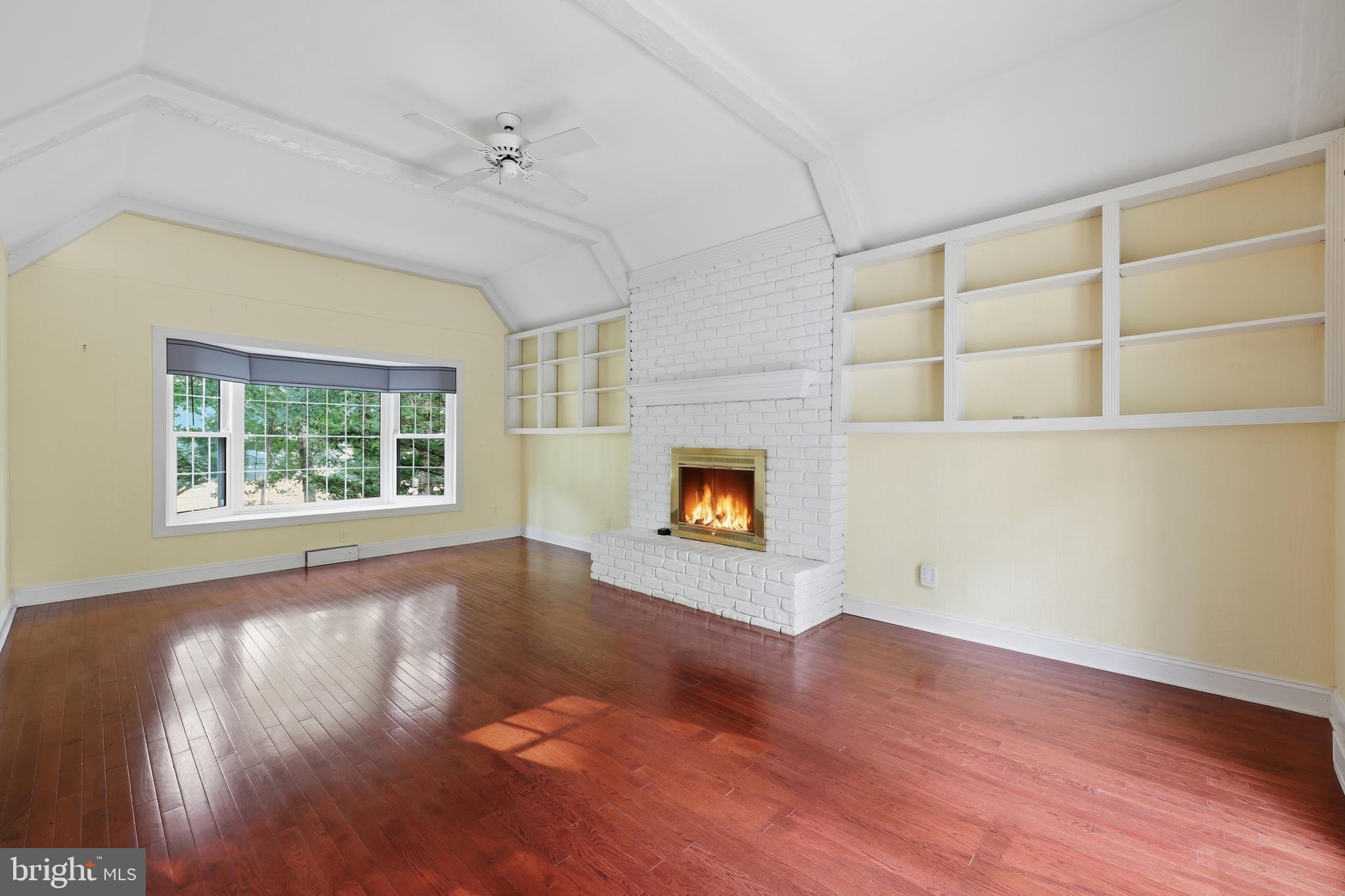 WOODBRIER MANOR - Residential