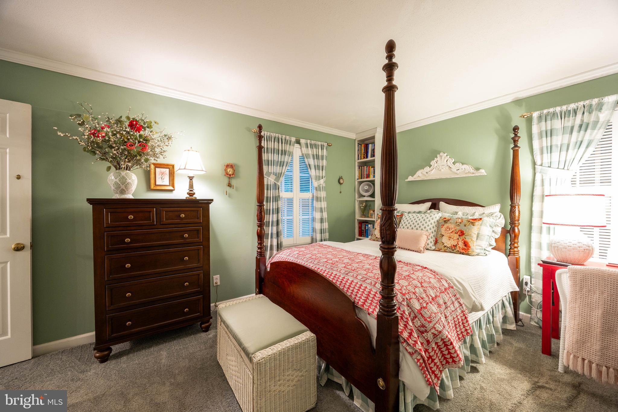 WOODBRIER MANOR - Residential