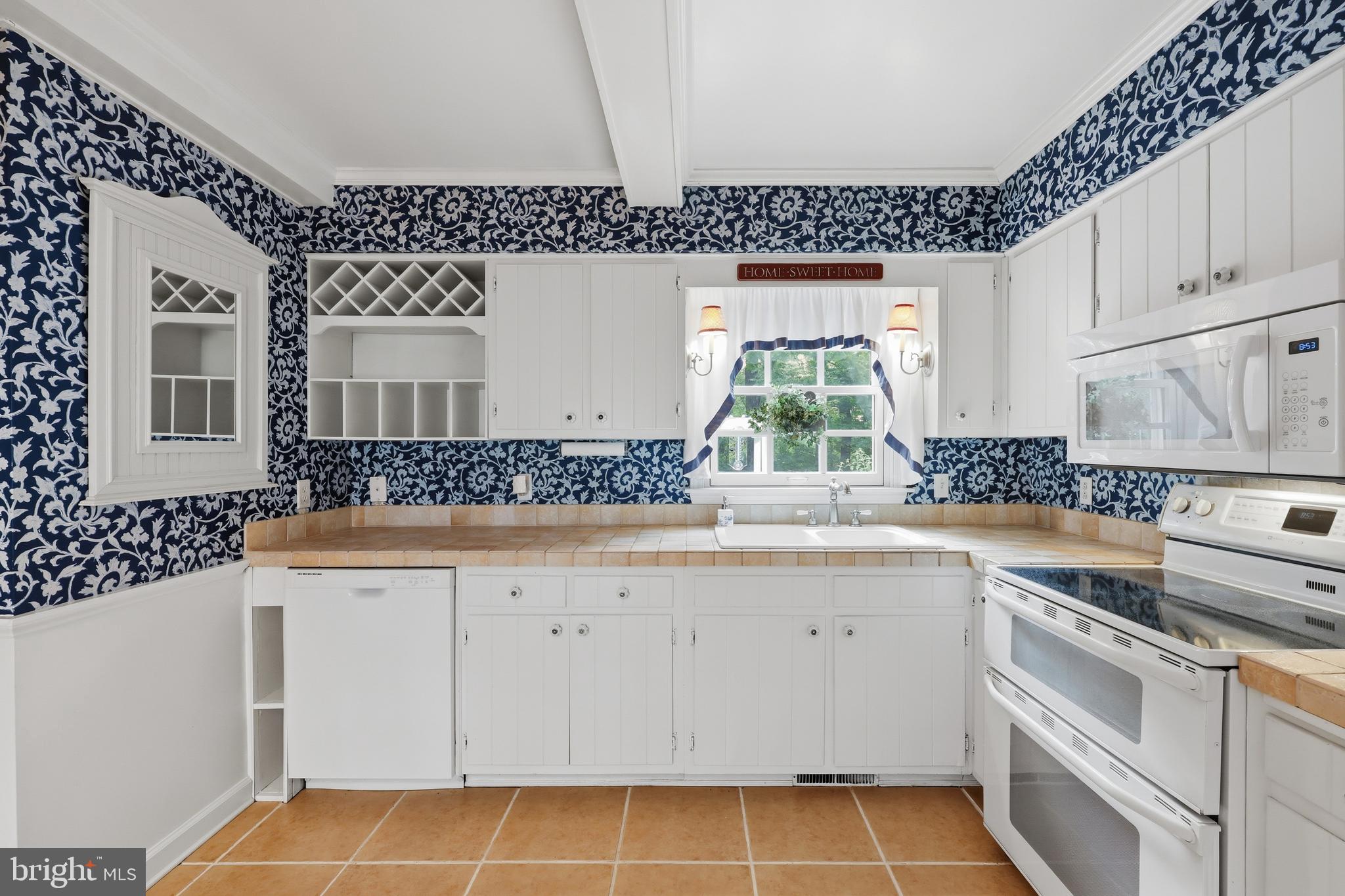 WOODBRIER MANOR - Residential