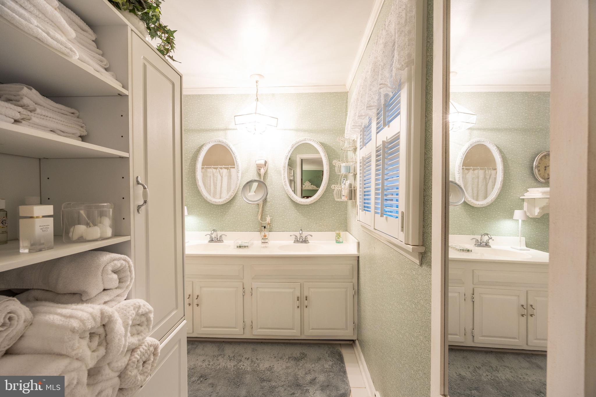 WOODBRIER MANOR - Residential
