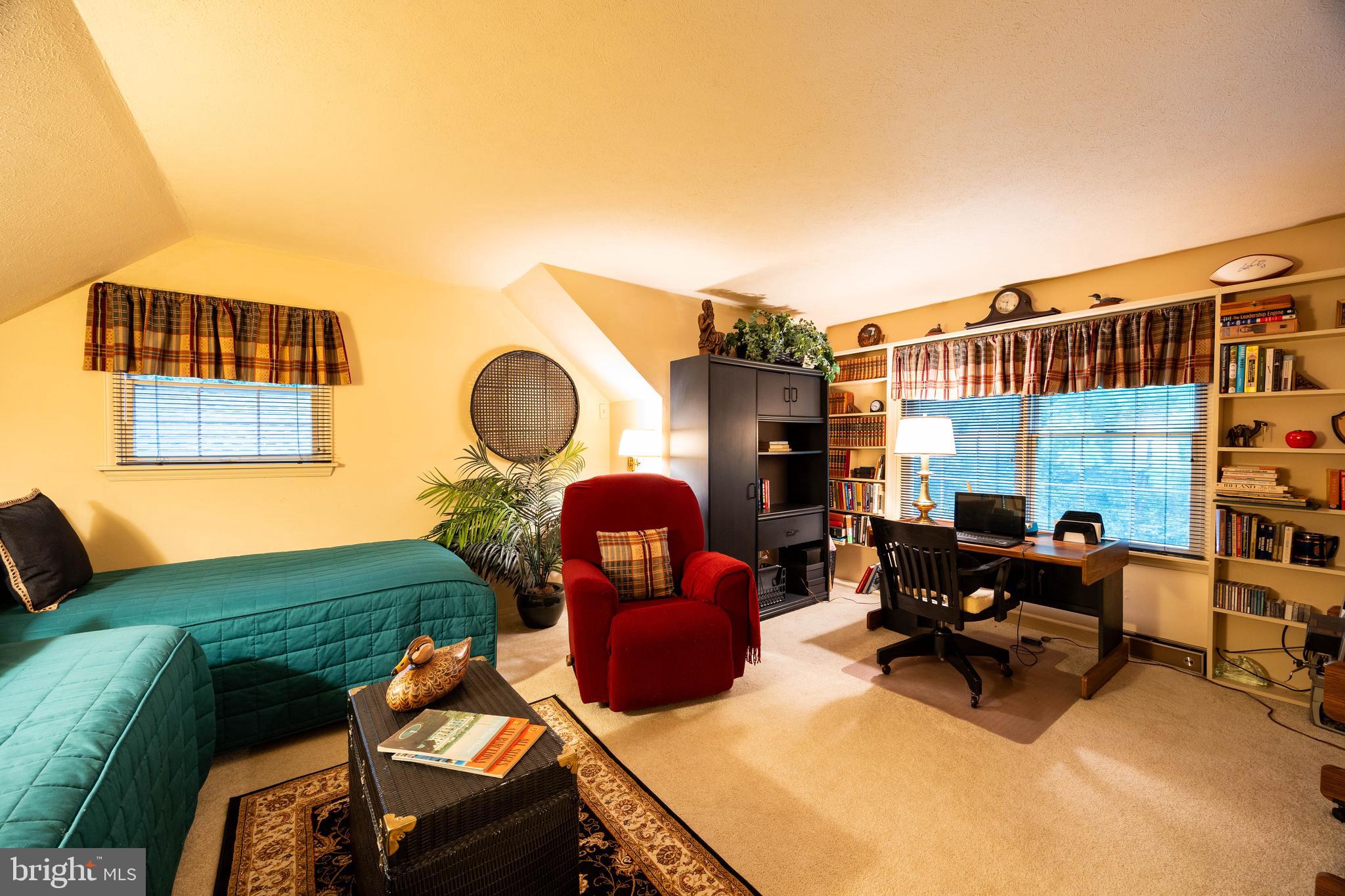 WOODBRIER MANOR - Residential
