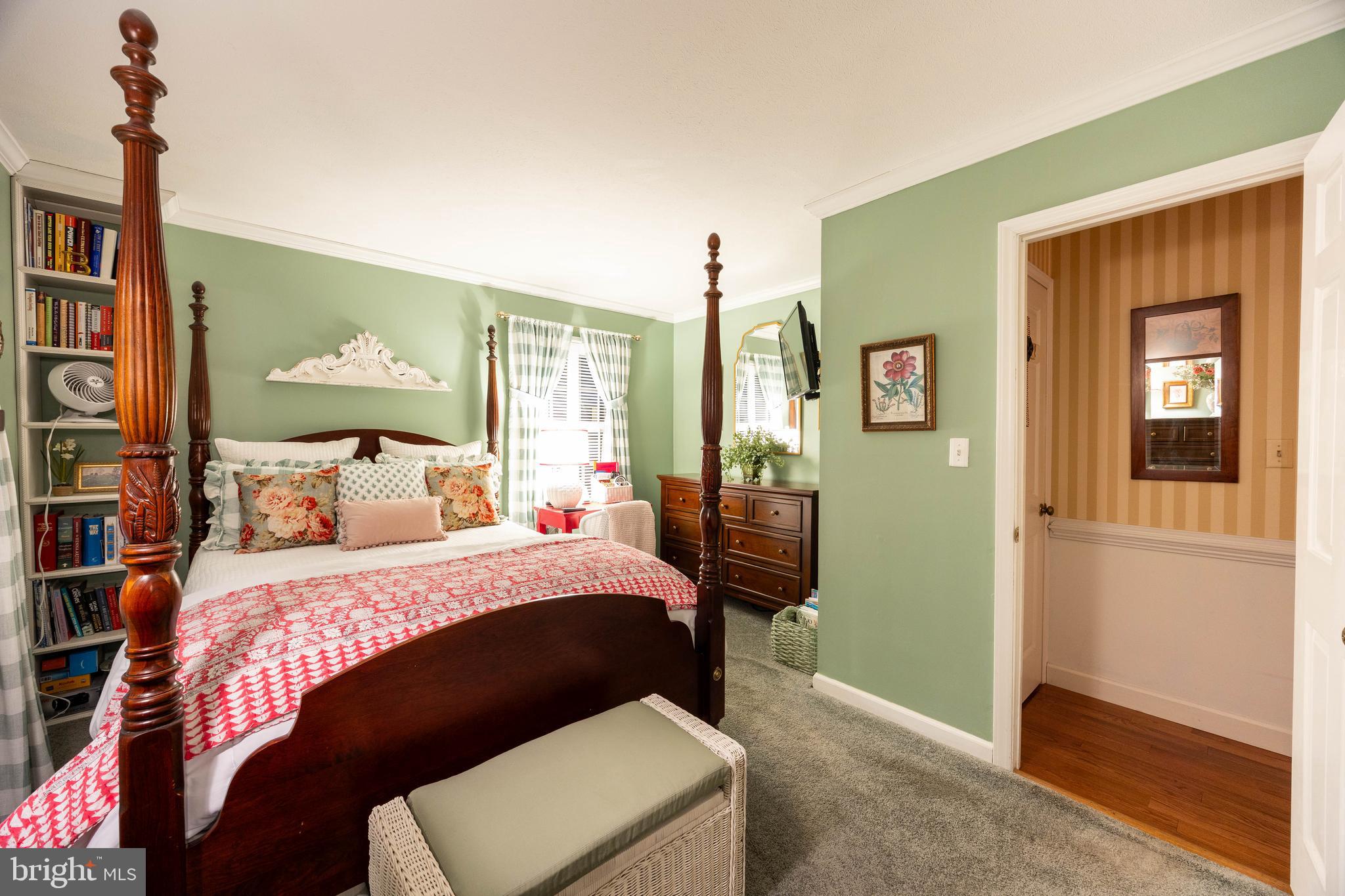 WOODBRIER MANOR - Residential