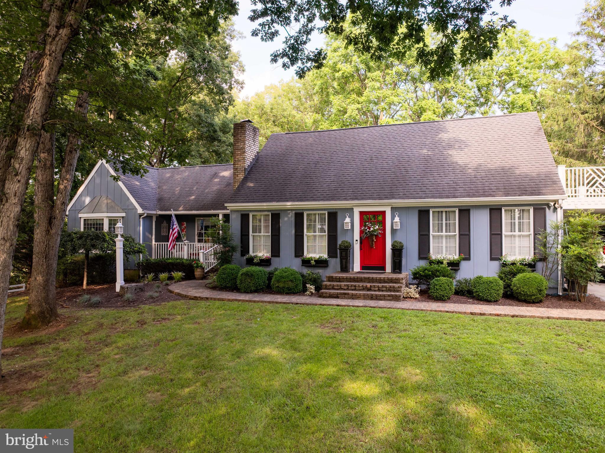 WOODBRIER MANOR - Residential