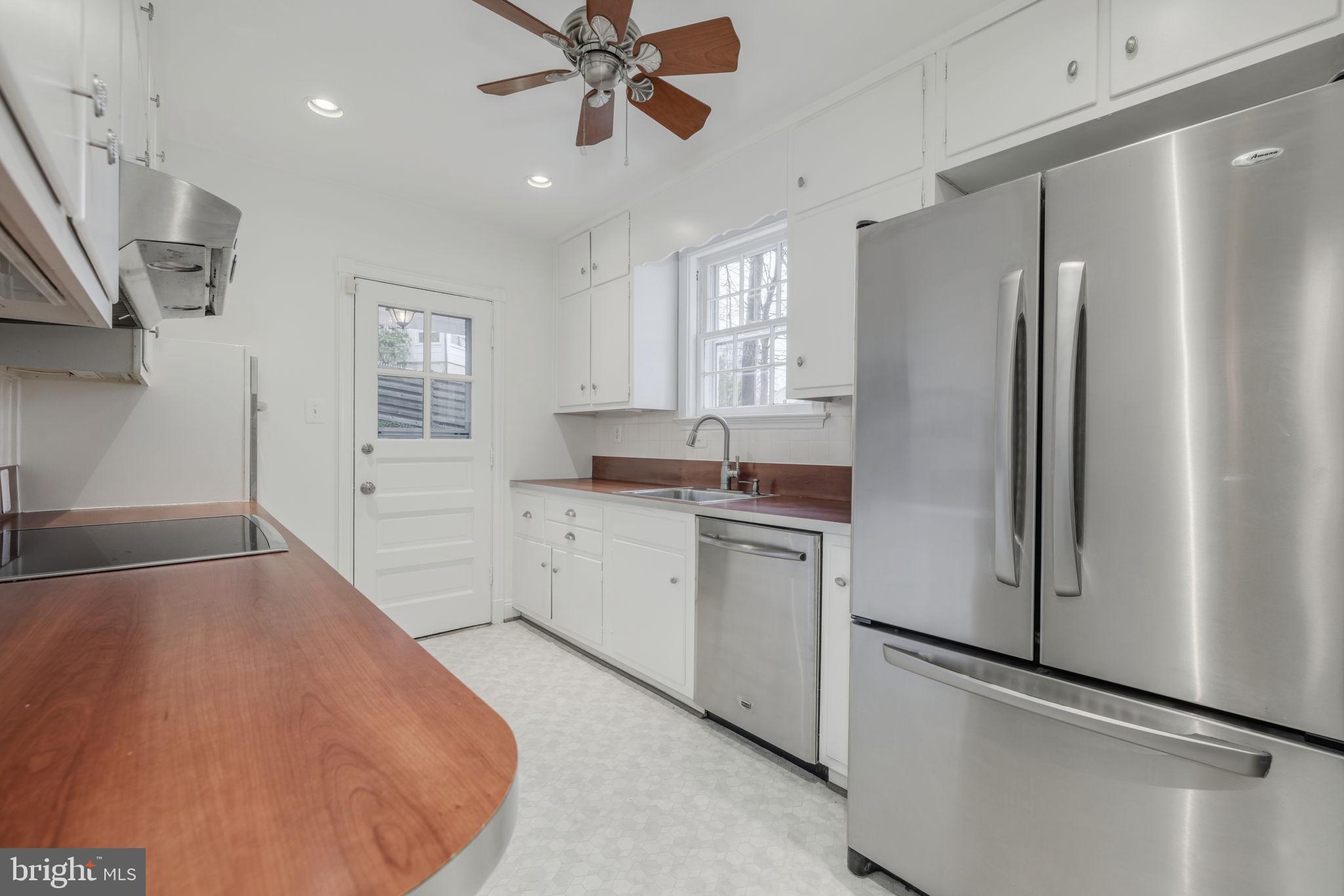 ROLLINGWOOD - Residential