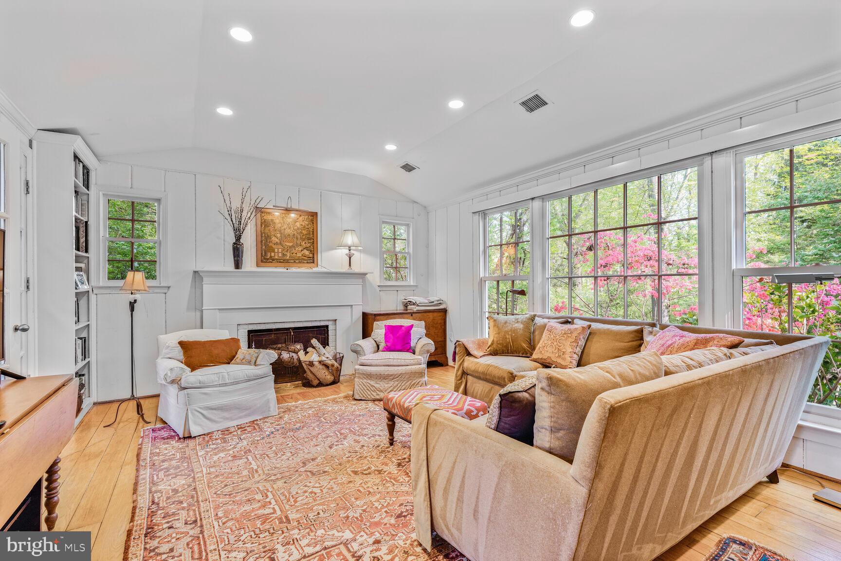 BEL AIR - Residential