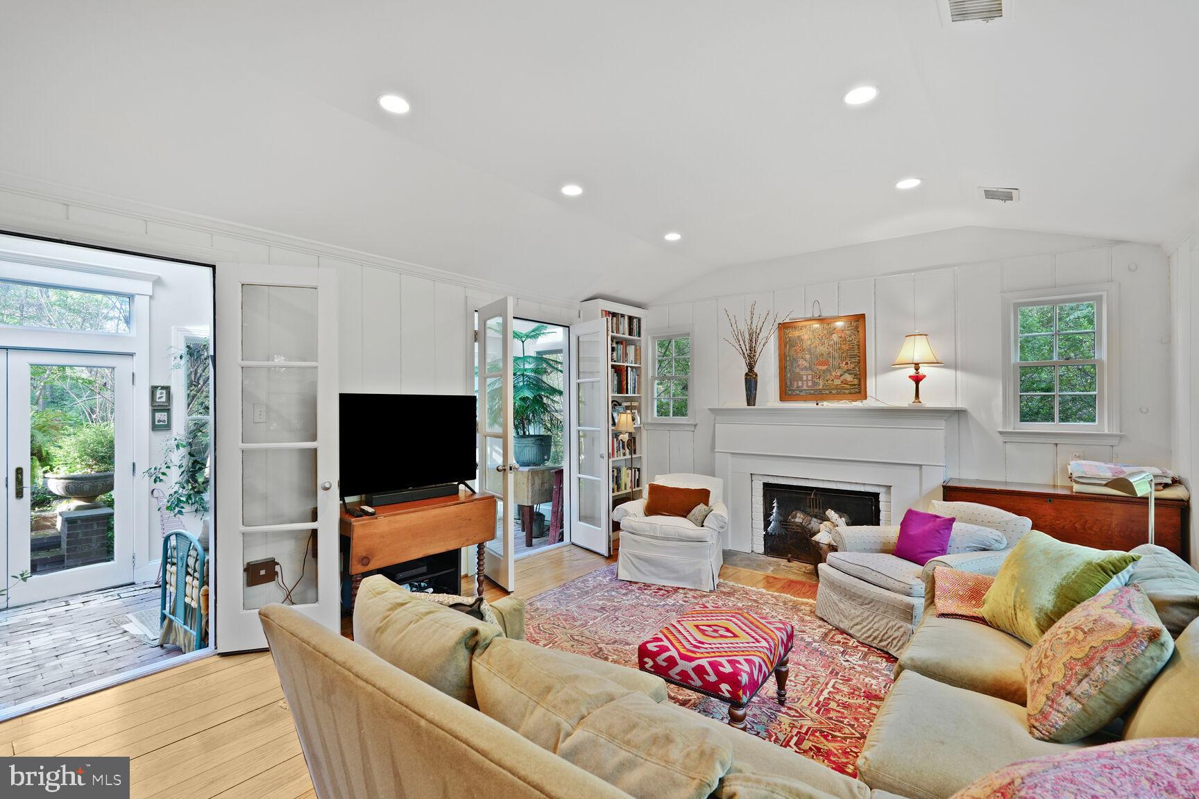 BEL AIR - Residential