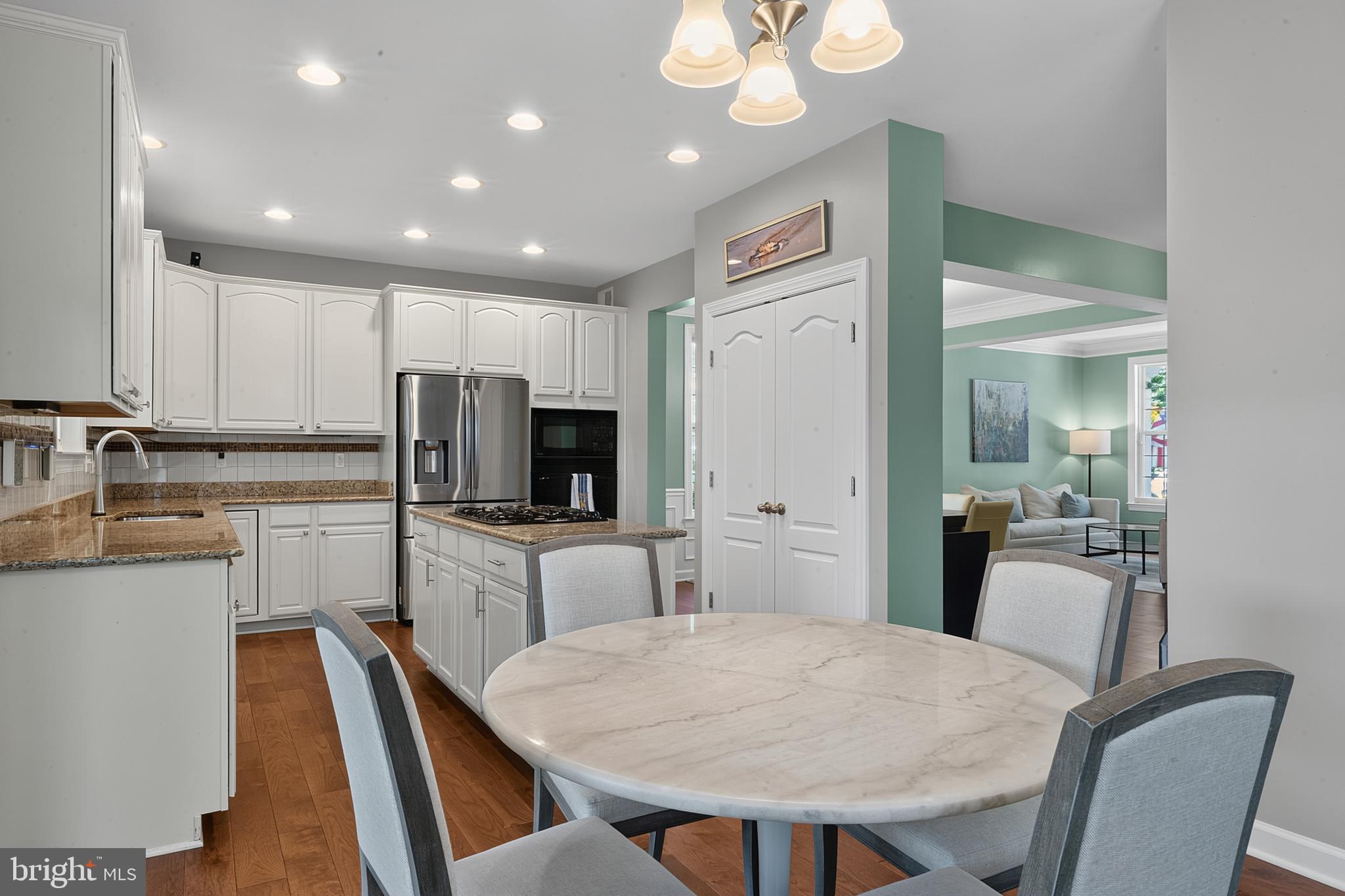 MONTICELLO - Residential